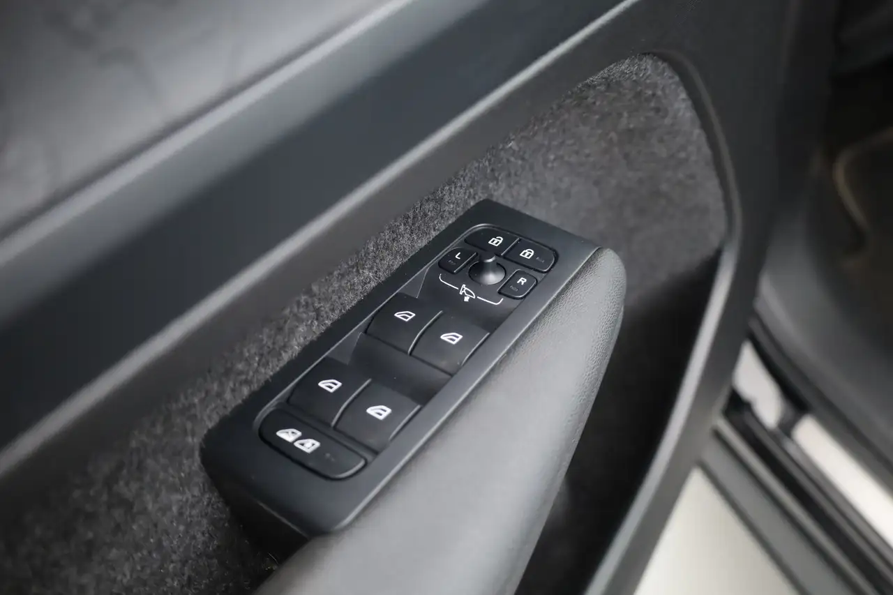Volvo XC40 Single Motor Extended Range Plus 82 kWh Rijklaar, миниатюра 9