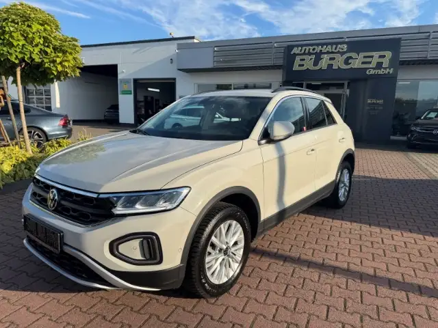 Volkswagen T-Roc Life 1.5 TSI Navi AHK LED SitzHZG PDC v+h Carplay