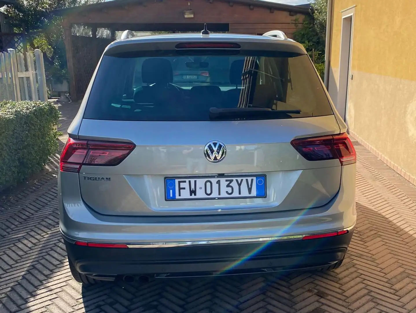 Volkswagen Tiguan Tiguan 2.0 tdi Advanced 150cv dsg Grigio - 2