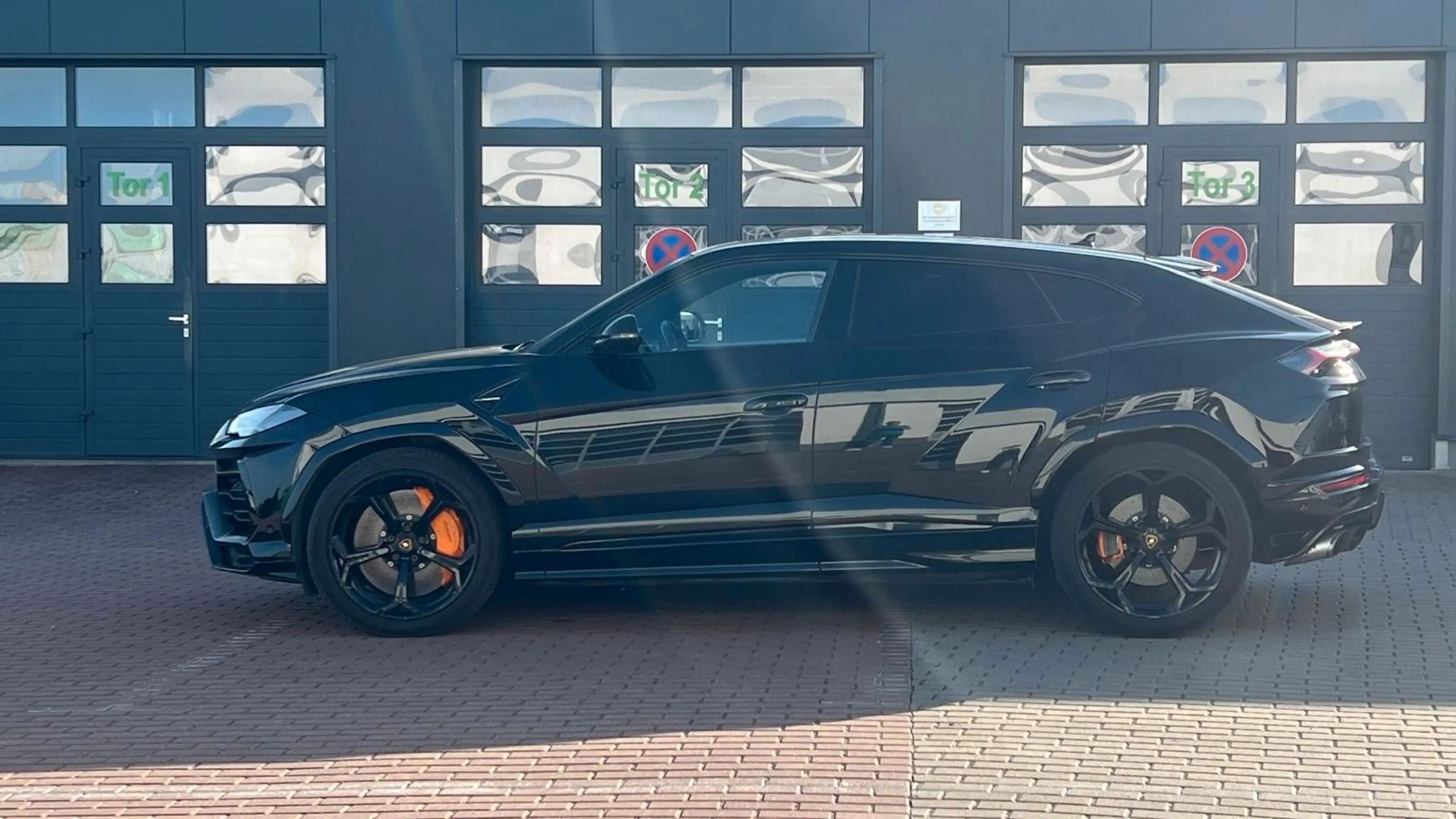 Lamborghini Urus LP650 *PANO*Carbon*HeUp*22**Mietkauf* — photo 3