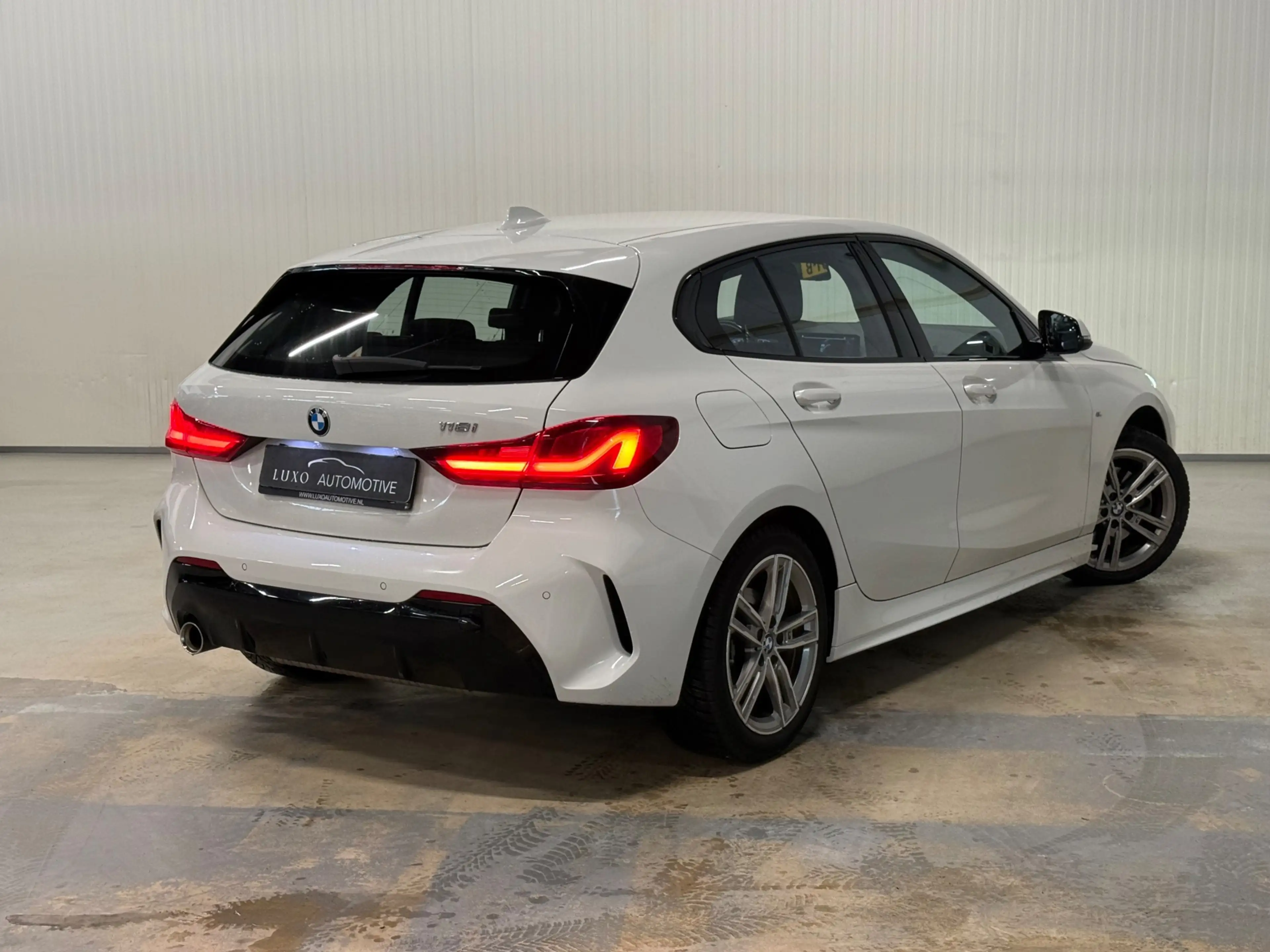 BMW 118 1-serie 118i Executive Edition | NAP | M-SPORT | S — photo 7