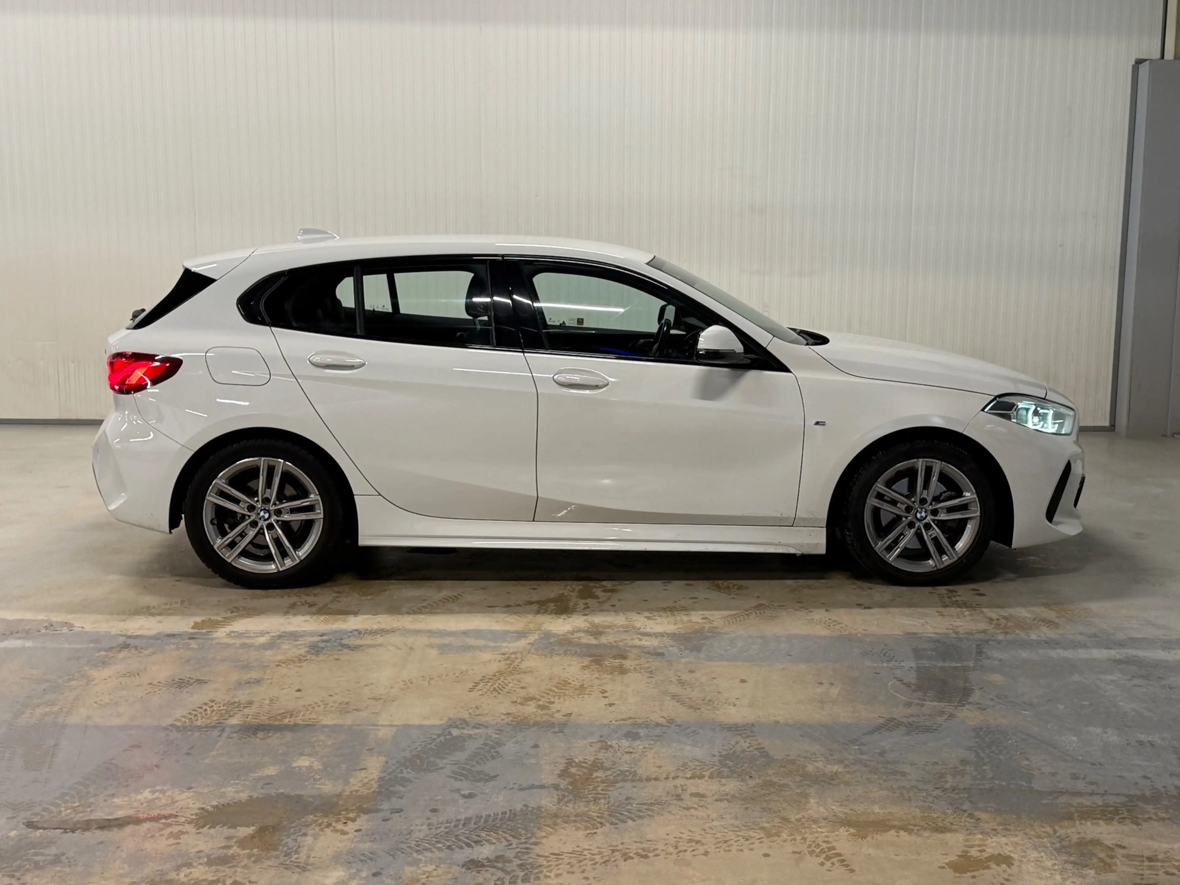 BMW 118 1-serie 118i Executive Edition | NAP | M-SPORT | S — photo 8
