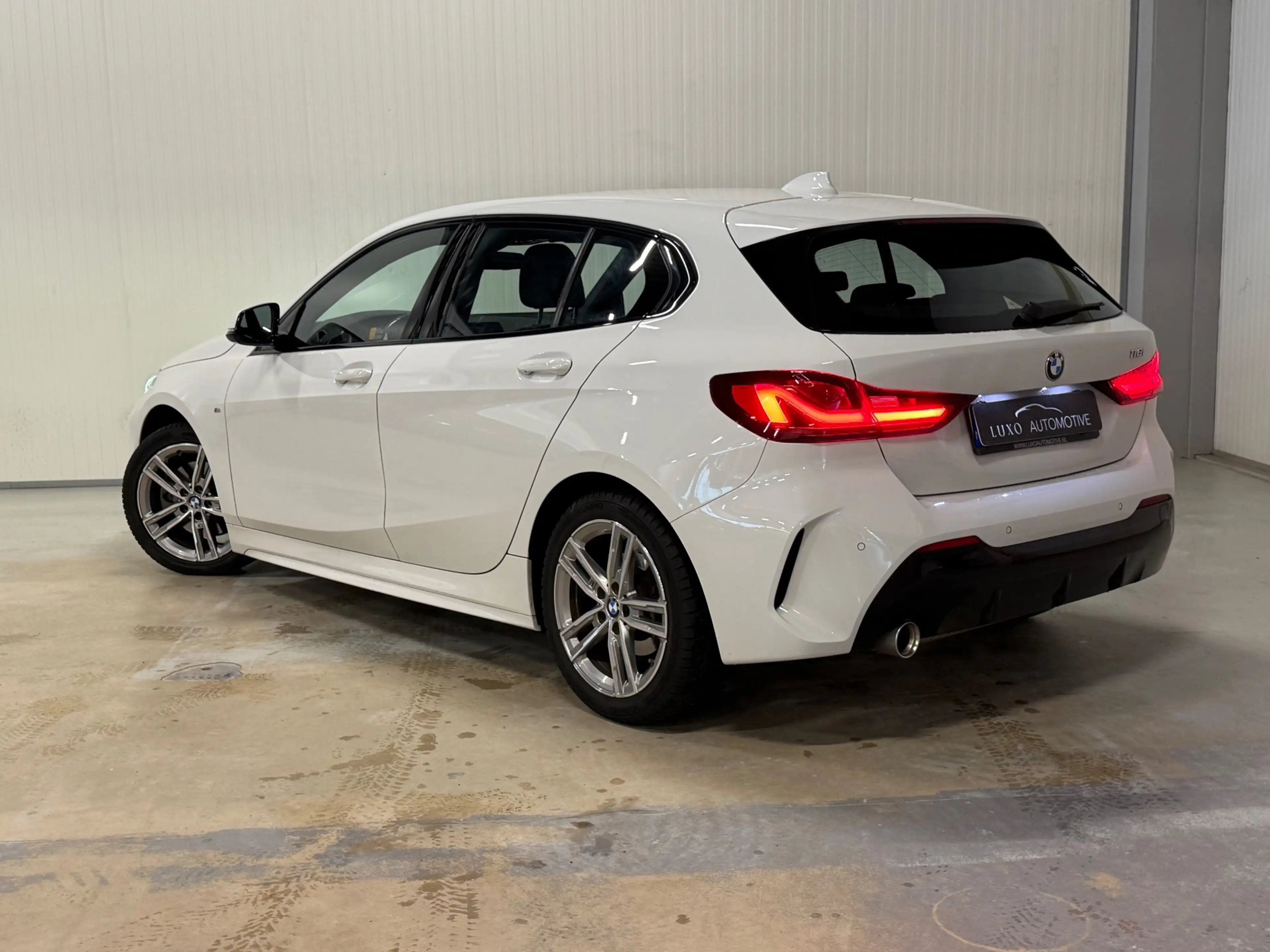 BMW 118 1-serie 118i Executive Edition | NAP | M-SPORT | S — photo 2