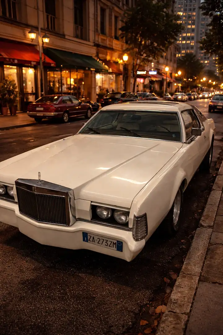 Lincoln Continental Mark Iv - 1