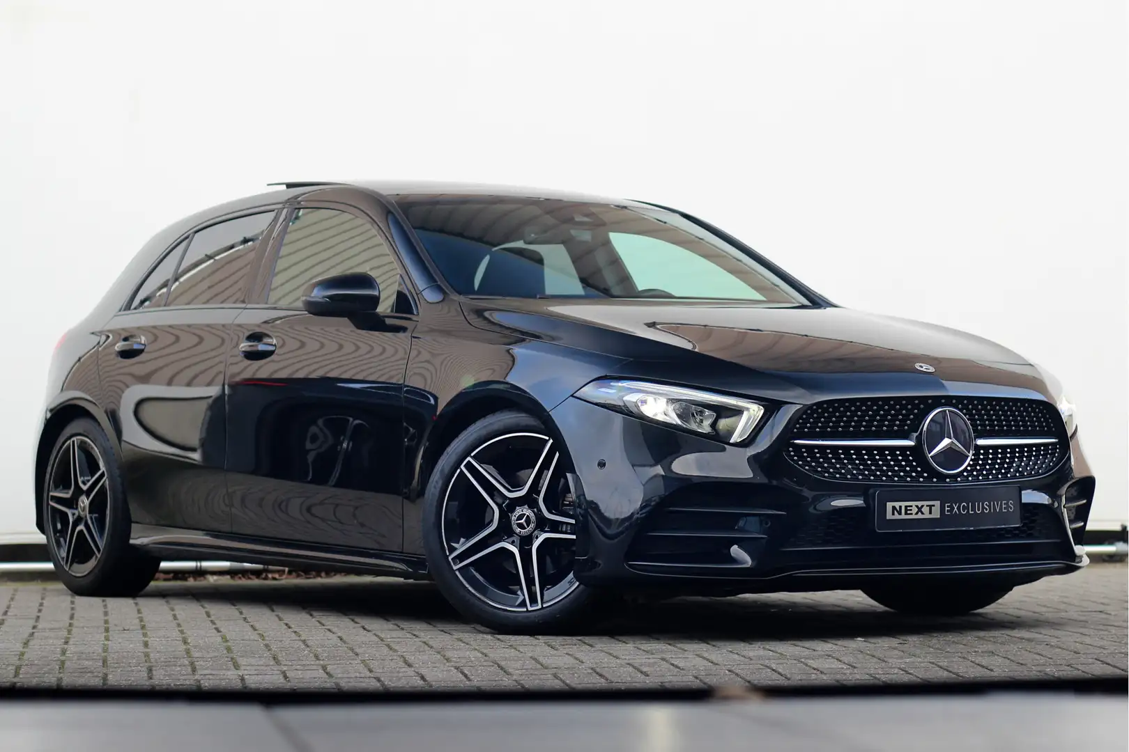 Mercedes-Benz A 180 Business Solution AMG | Pano | Carplay | Sfeer | N Negro - 2