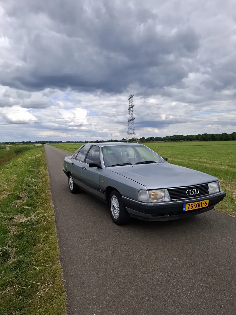 Audi 100 cc.  !nieuwe APK! - 2