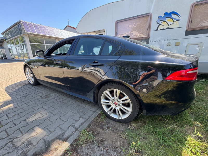 Jaguar XE R-Sport — photo 7