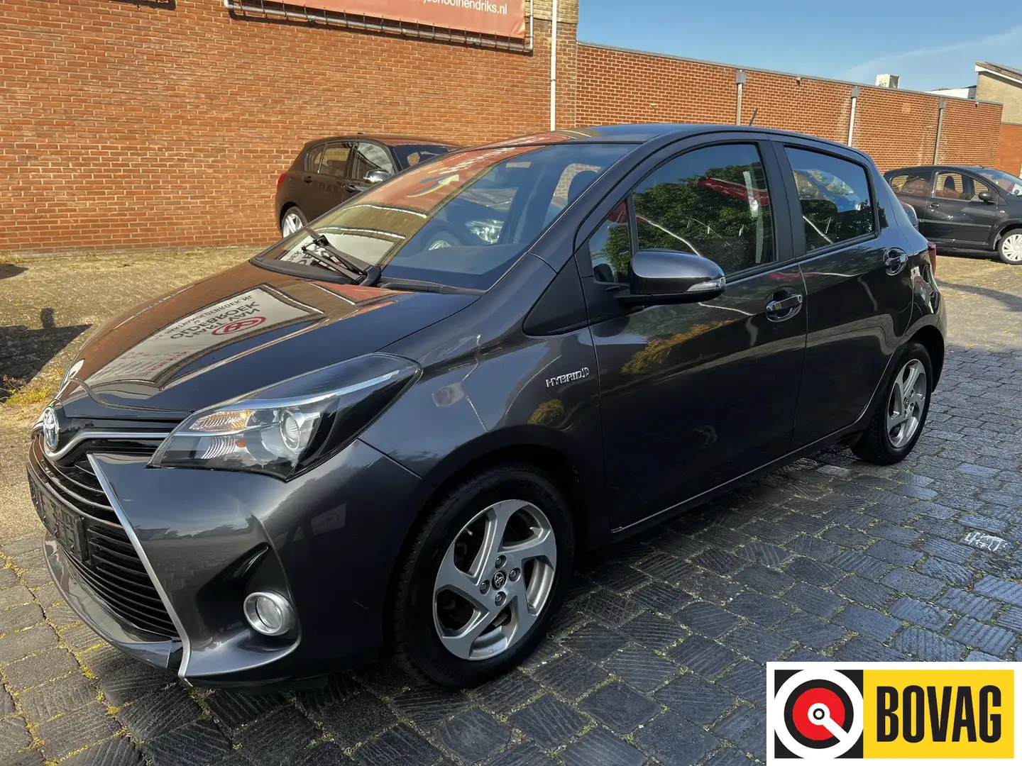 Toyota Yaris 1.5 Hybrid Active - 1