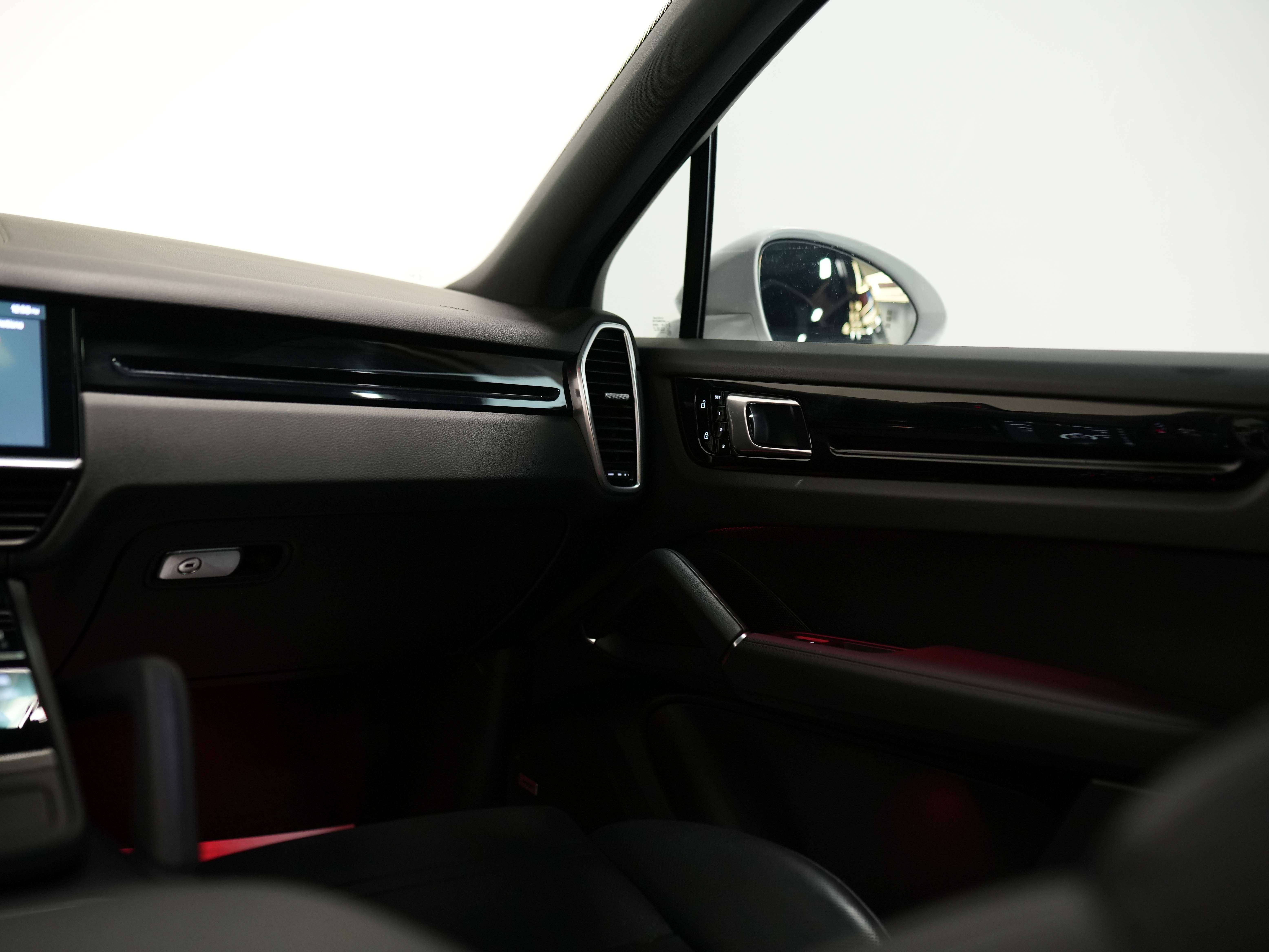 used 2019 Porsche Cayenne car, priced at $39,900