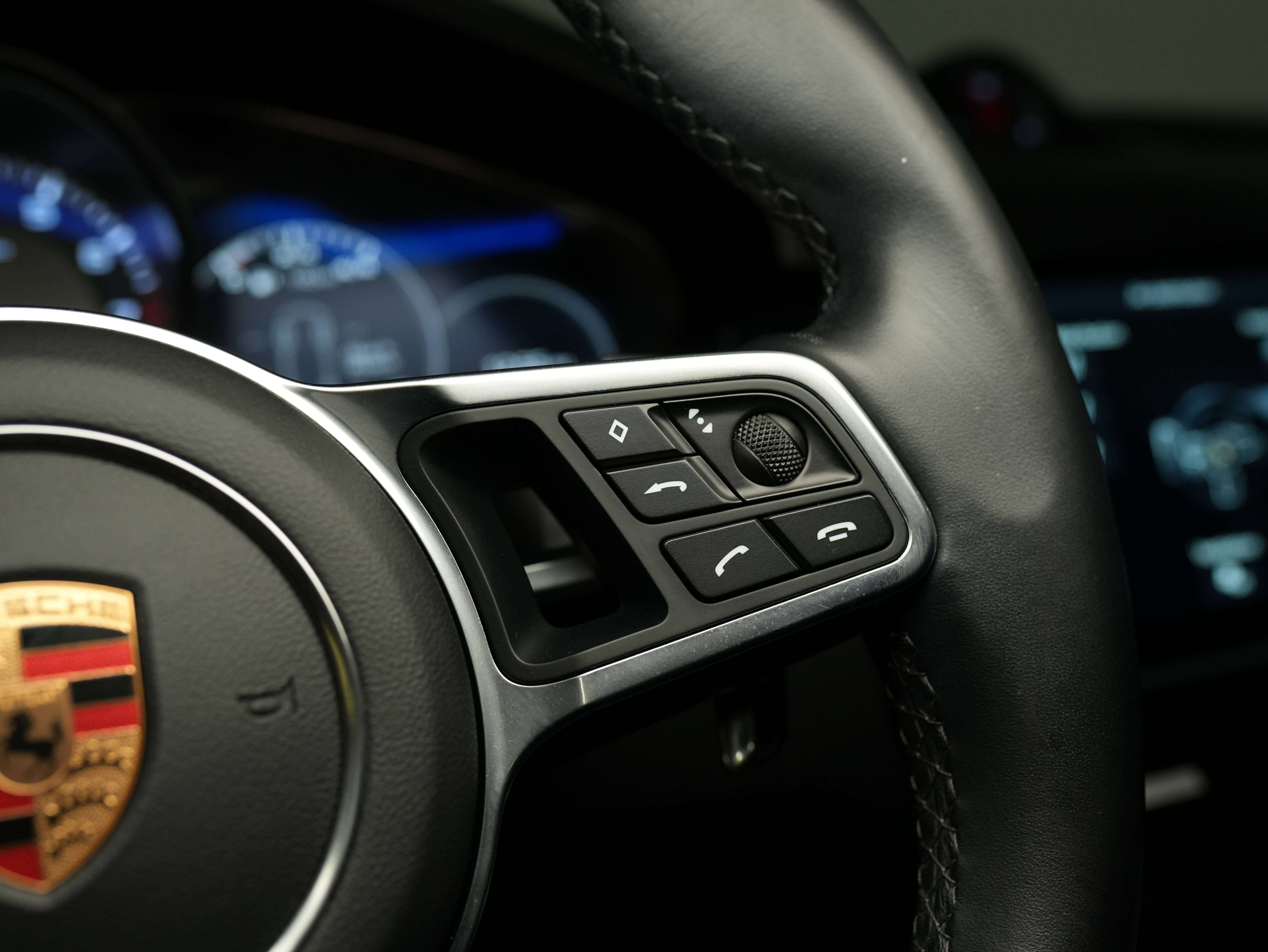 used 2019 Porsche Cayenne car, priced at $39,900