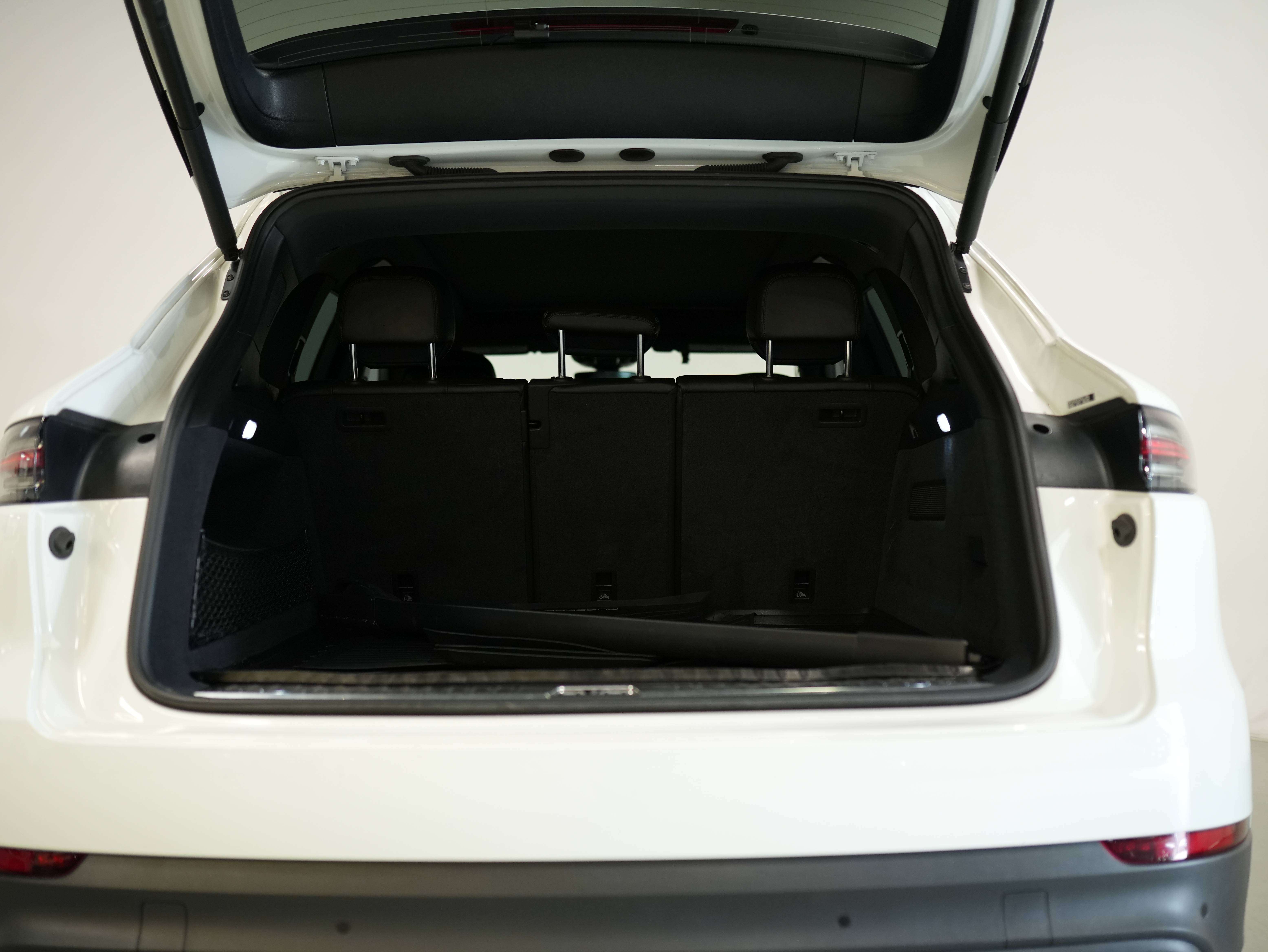 used 2019 Porsche Cayenne car, priced at $39,900