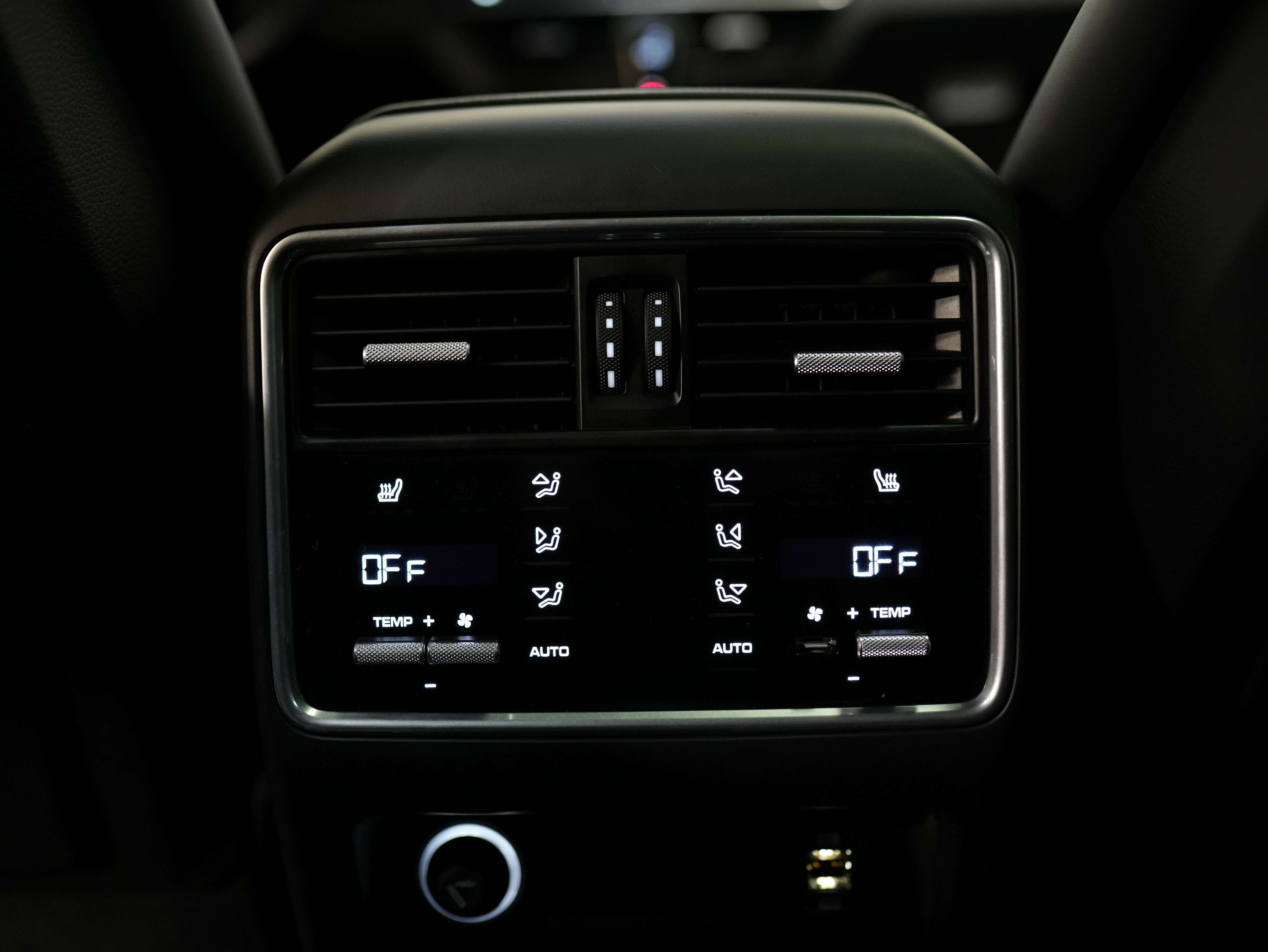 used 2019 Porsche Cayenne car, priced at $39,900
