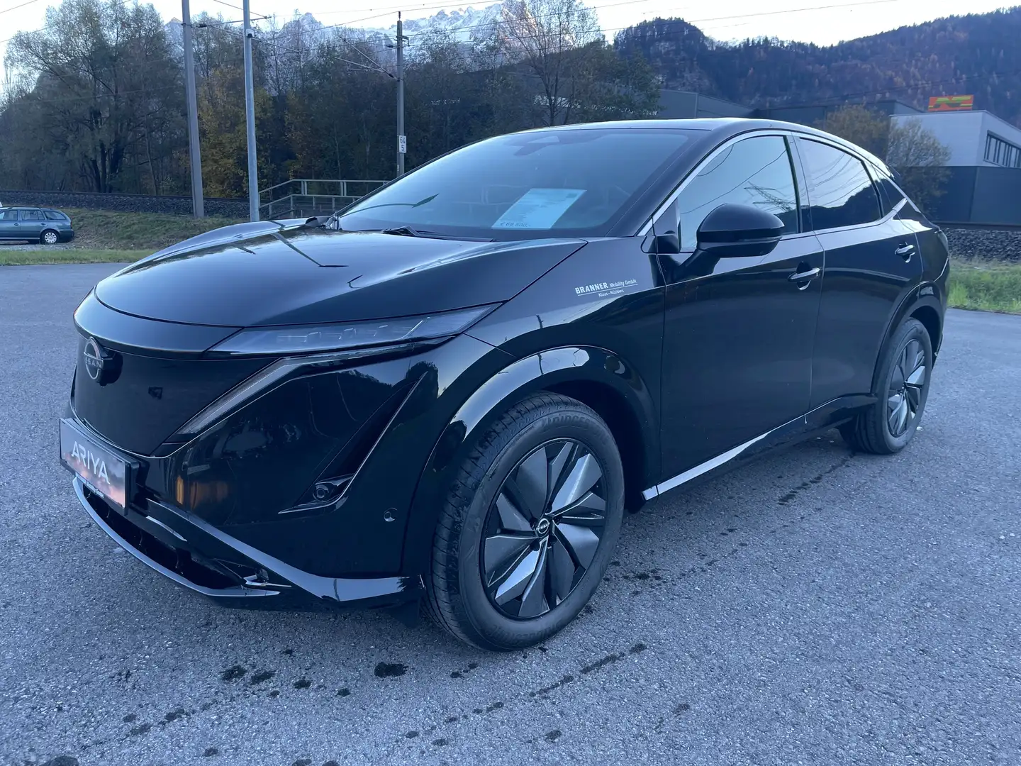 Nissan Ariya 87kWh Evolve Schwarz - 1