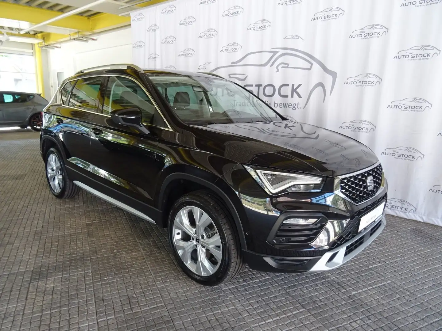 SEAT Ateca 2.0 TDI DSG Xperience Navi LED Sitzh. PDC Noir - 1