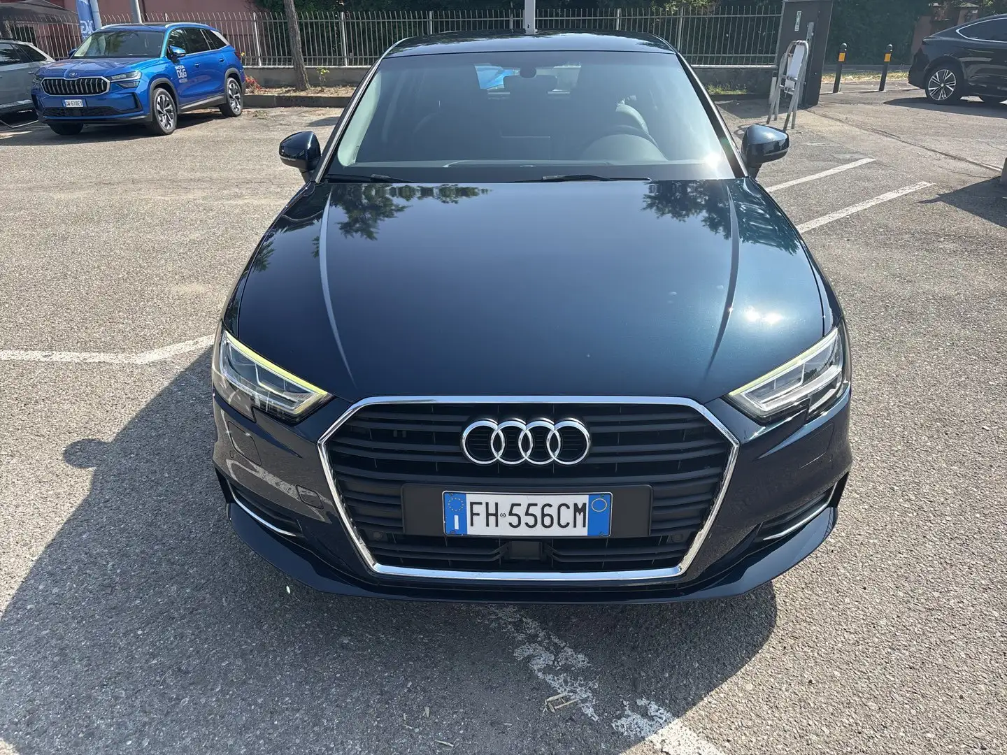 Audi A3 SPB 1.4 TFSI COD ultra S tronic Blau - 2