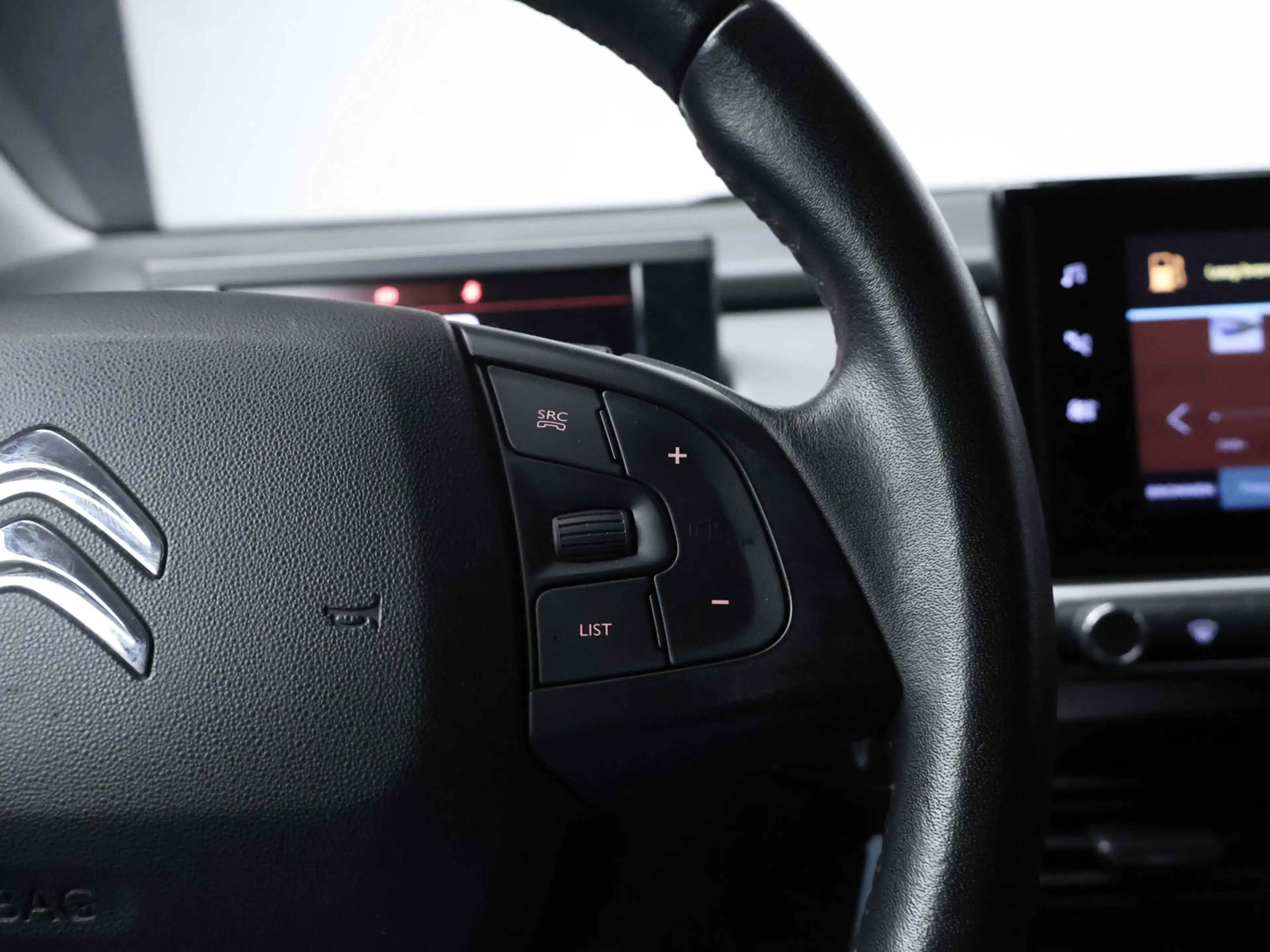 Citroen C4 Cactus 1.2 PureTech Business Sport (APPLE CARPLAY,NAVI,PD — photo 11