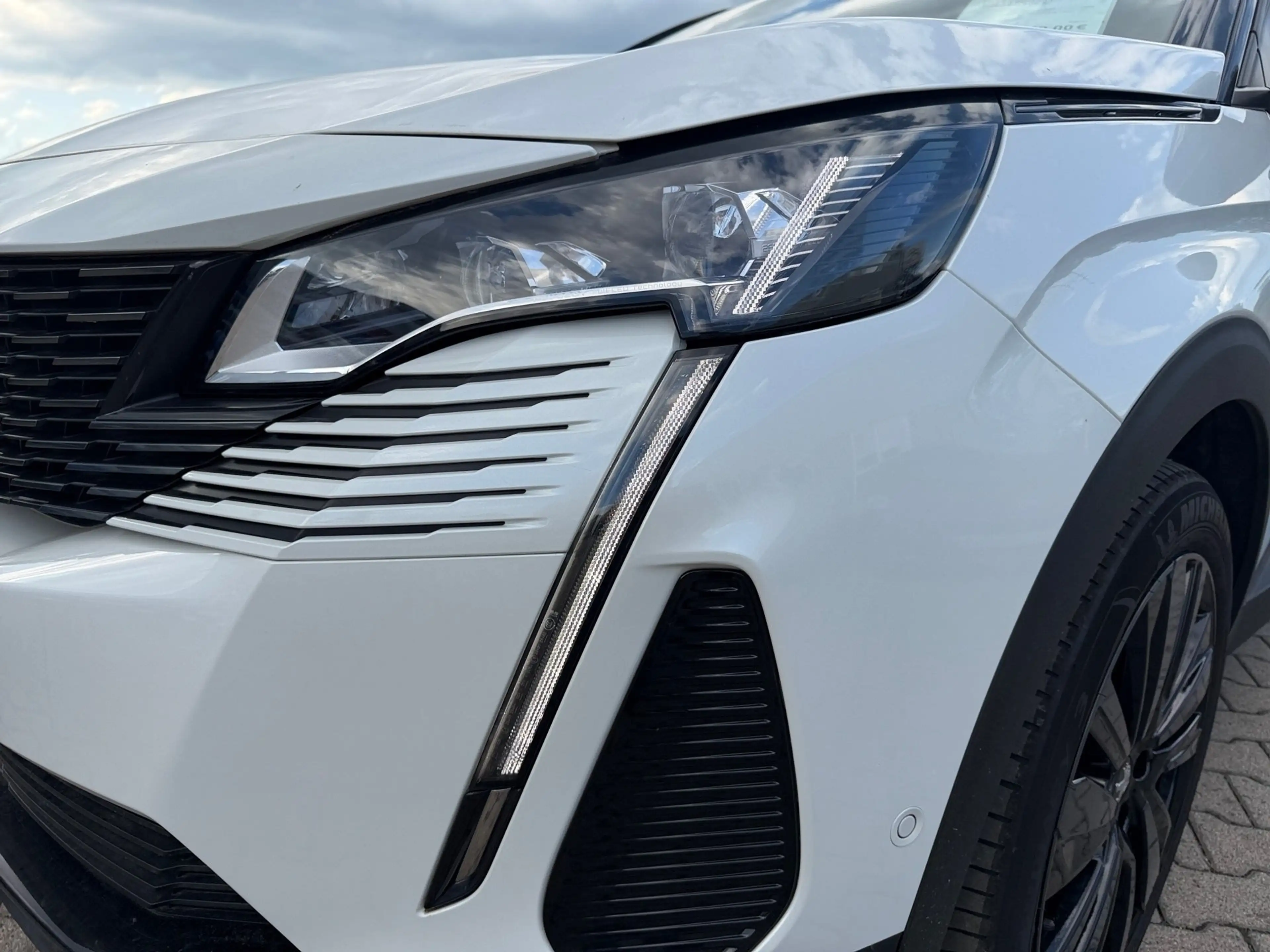 Peugeot 3008 1.5 BlueHDi 130 GT ACC KeyLess LED Navi PDC — photo 3