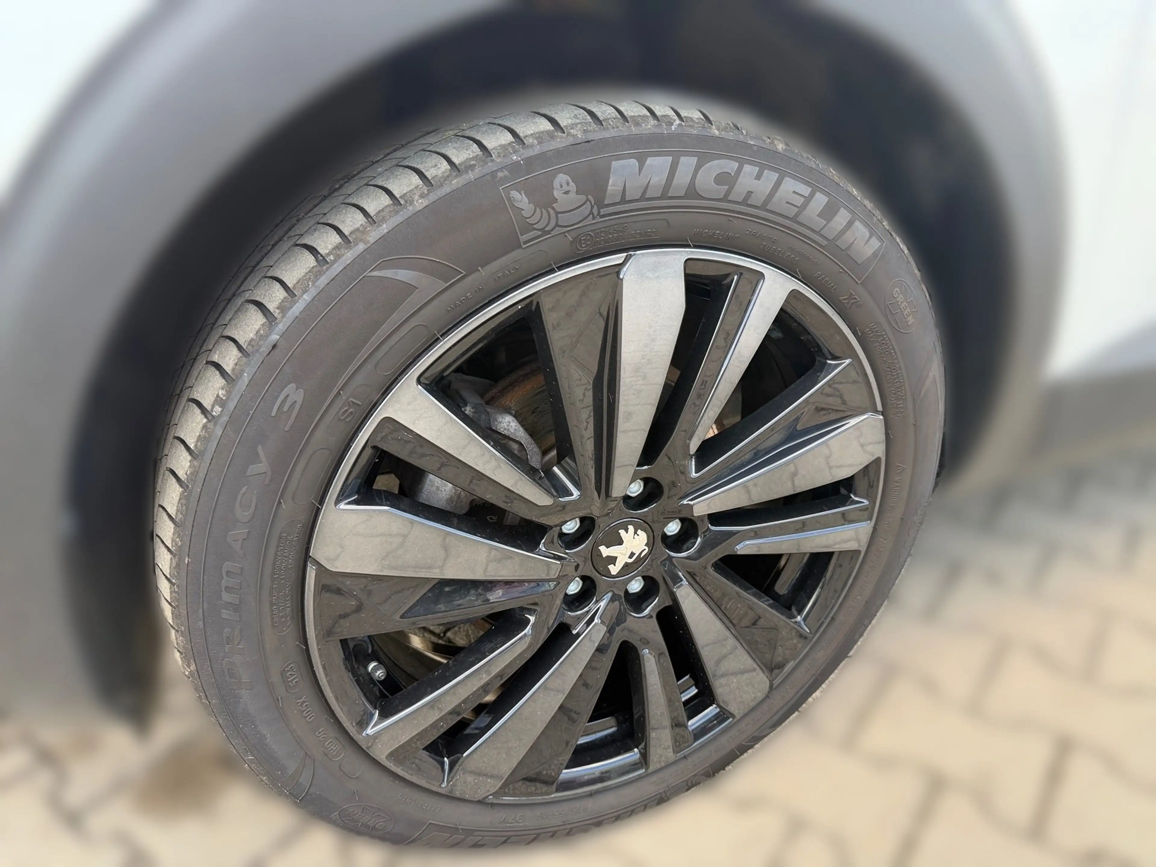 Peugeot 3008 1.5 BlueHDi 130 GT ACC KeyLess LED Navi PDC — photo 4