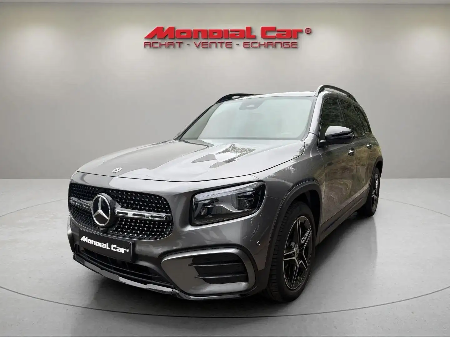 Mercedes-Benz GLB 180 GLB 180 AMG Line *360°*4.800 Kms*Toit pano* Gris - 1