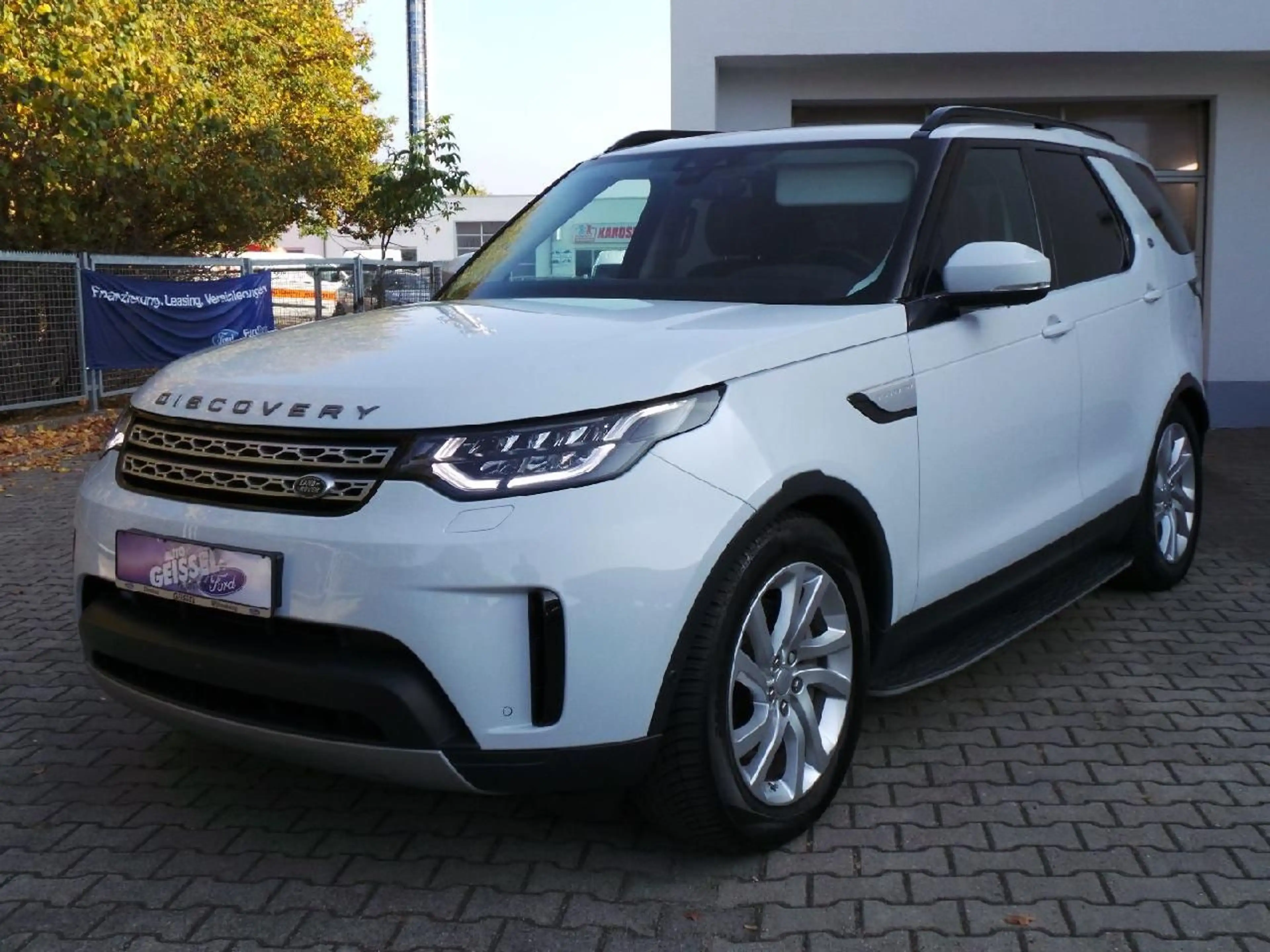 Land Rover Discovery 5 HSE SDV6 PANO Leder AWD Winterp AHK — photo 2