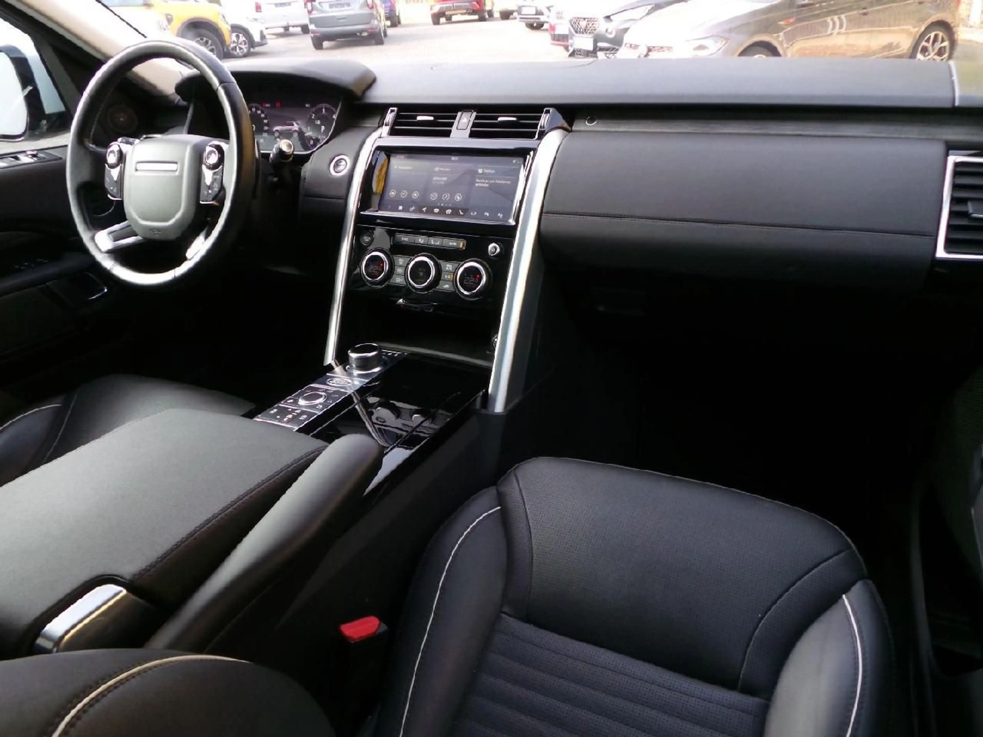 Land Rover Discovery 5 HSE SDV6 PANO Leder AWD Winterp AHK — photo 9