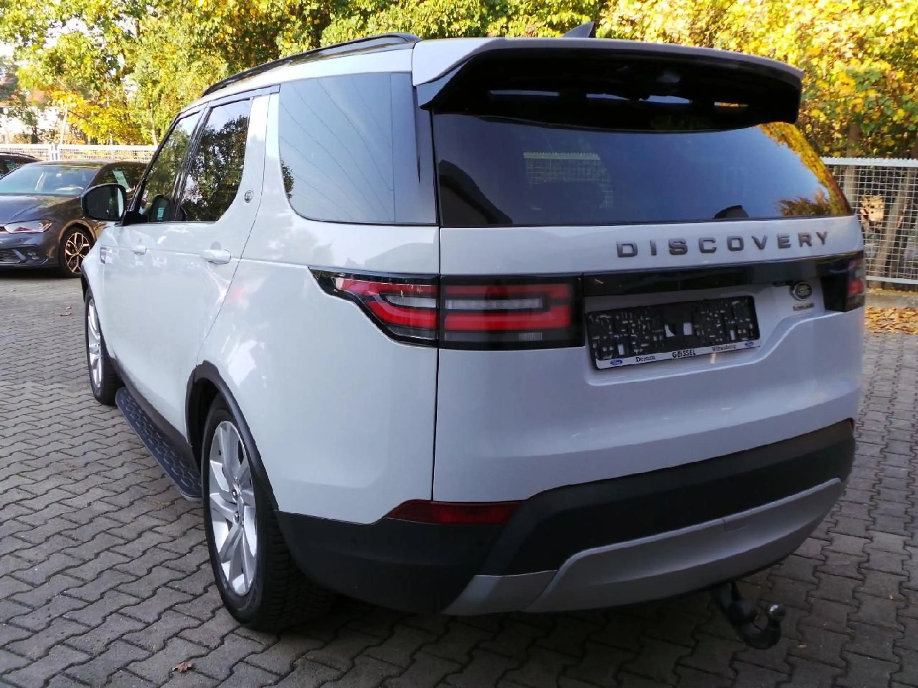 Land Rover Discovery 5 HSE SDV6 PANO Leder AWD Winterp AHK — photo 4