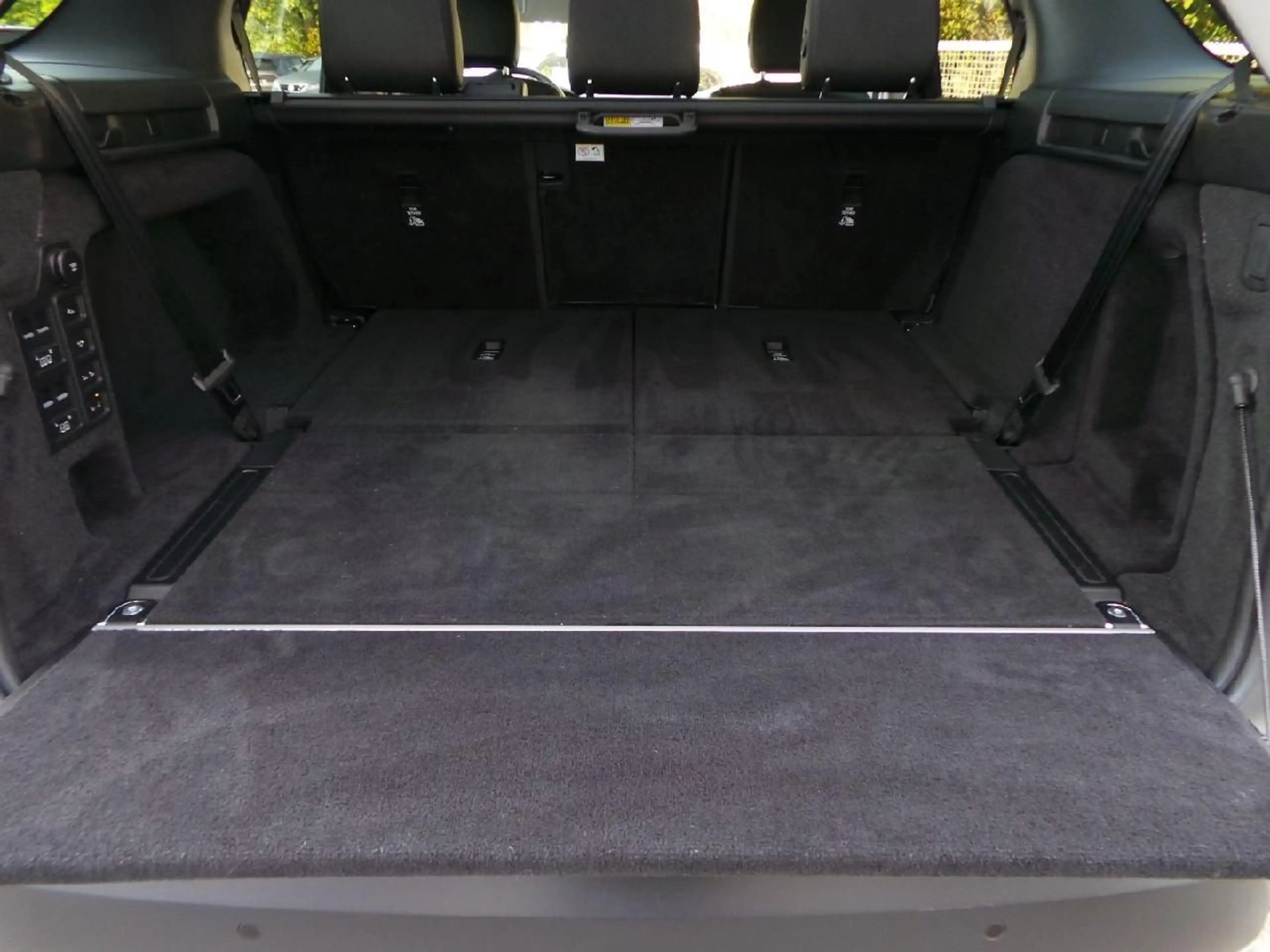 Land Rover Discovery 5 HSE SDV6 PANO Leder AWD Winterp AHK — photo 15