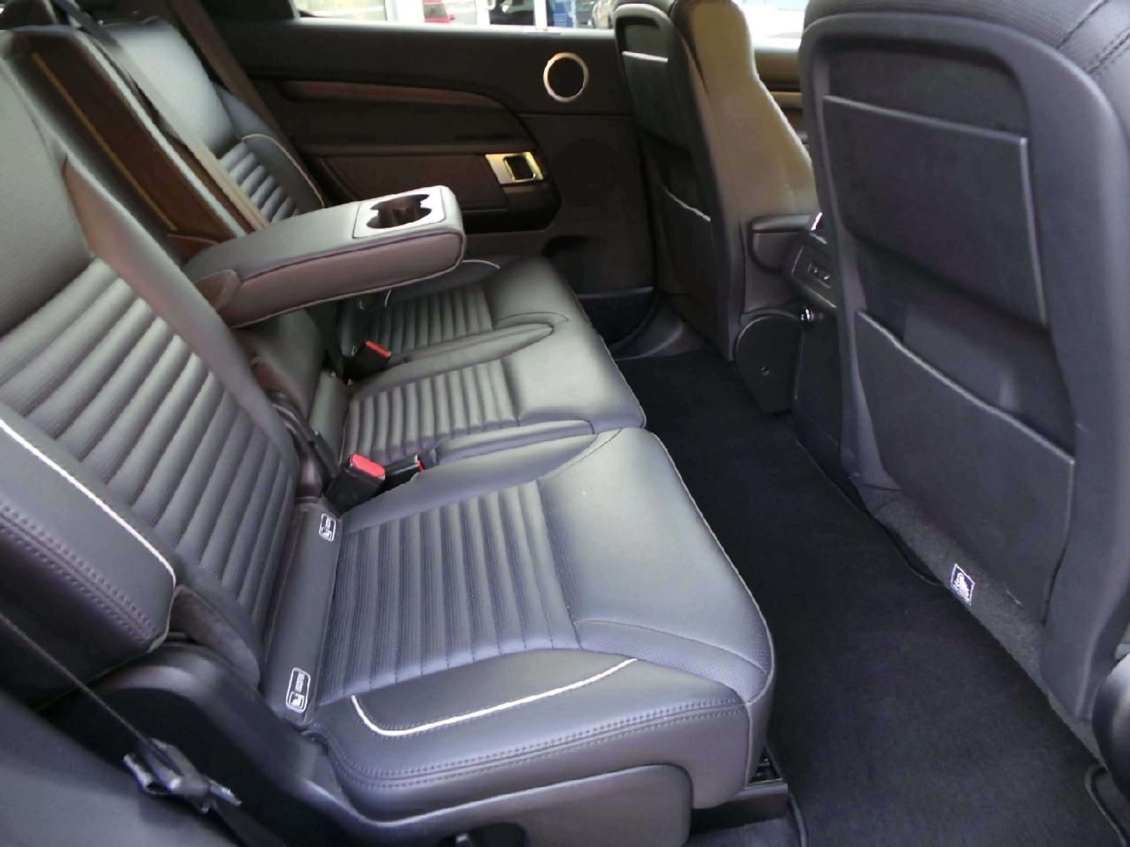 Land Rover Discovery 5 HSE SDV6 PANO Leder AWD Winterp AHK — photo 10