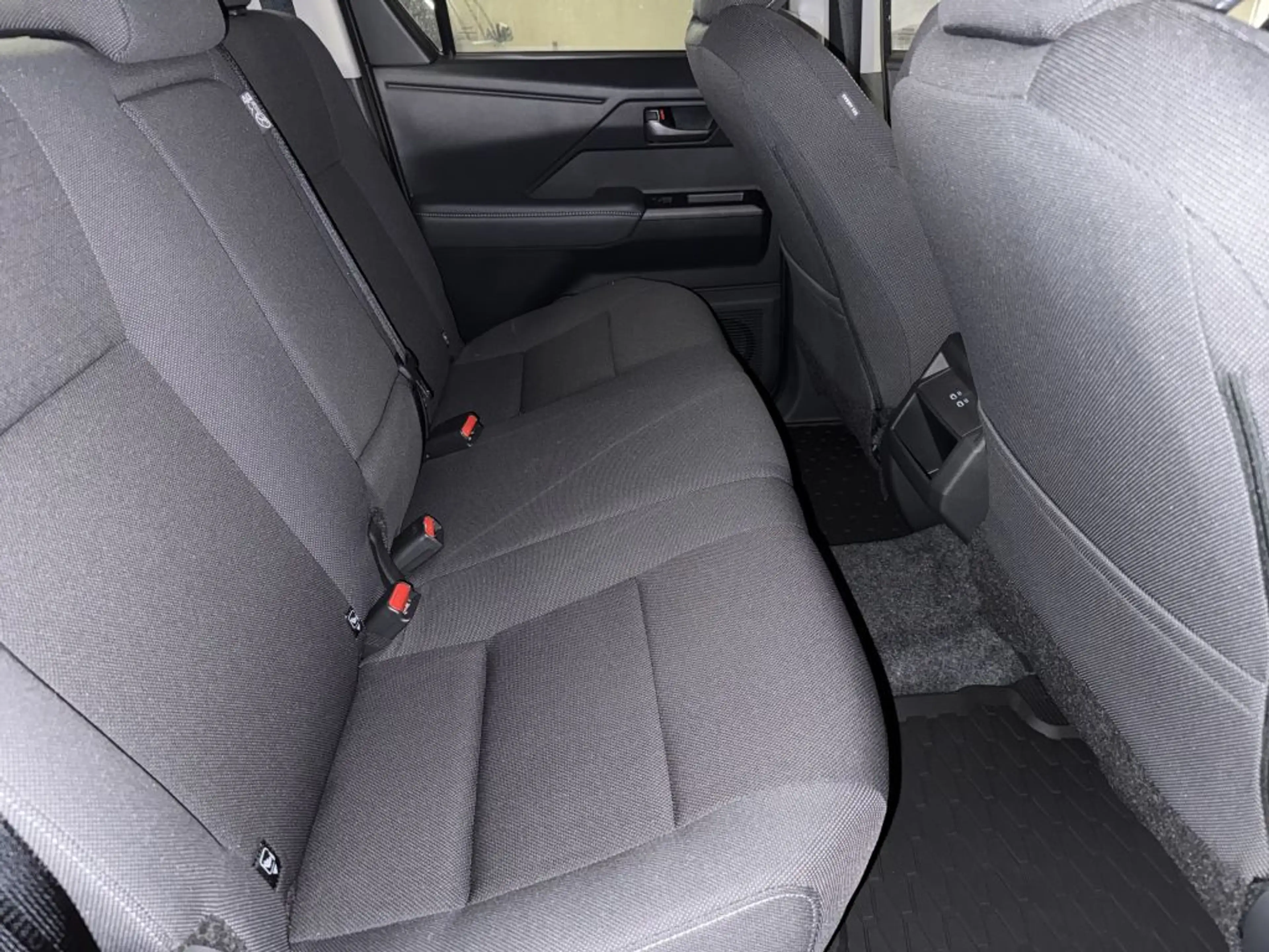 Toyota Hilux 2.8 Mild-Hybrid Active MY2026,AHK,Kamera,sofort — photo 11