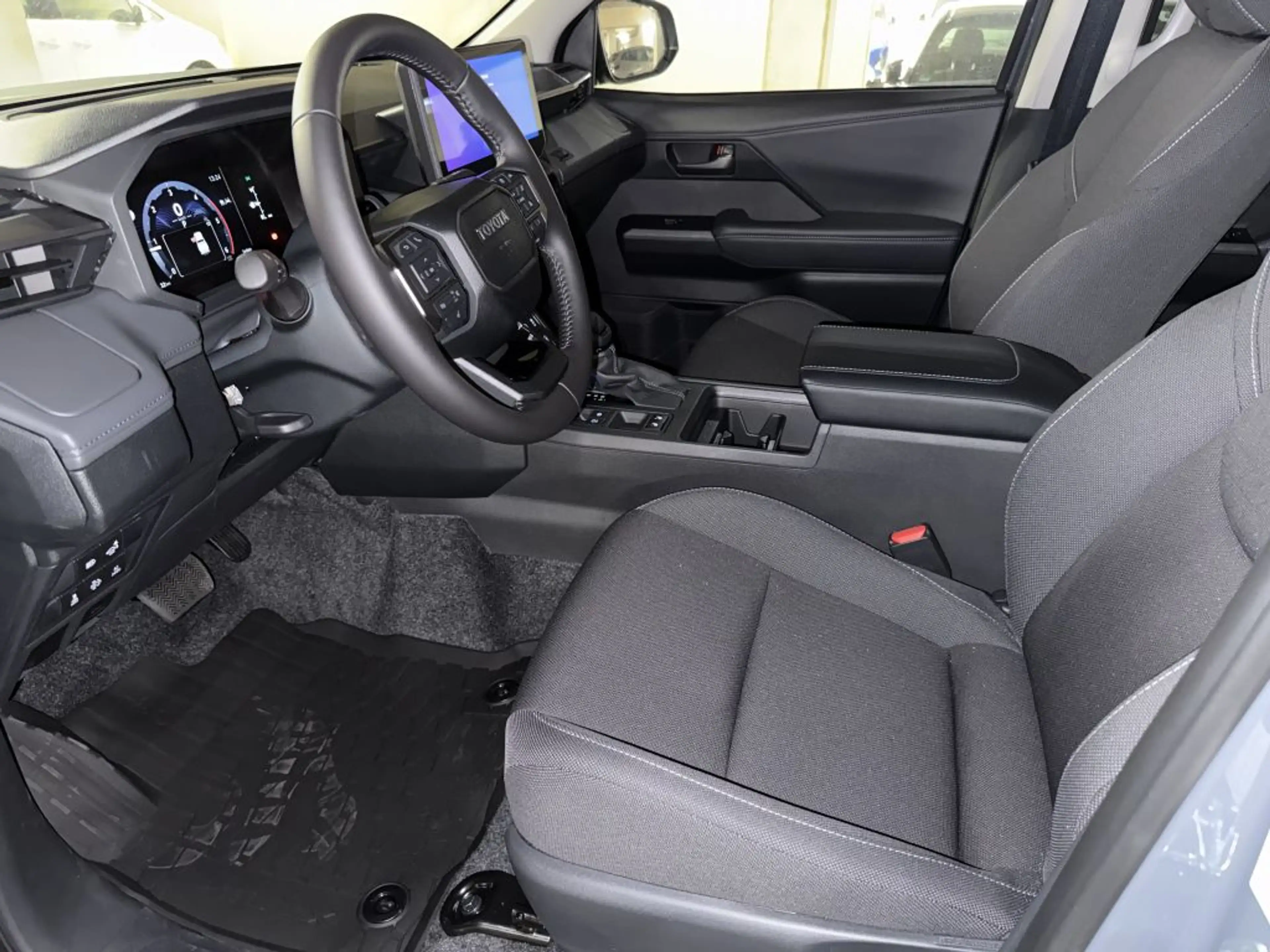 Toyota Hilux 2.8 Mild-Hybrid Active MY2026,AHK,Kamera,sofort — photo 8