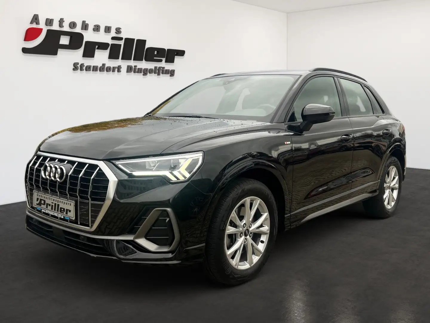 Audi Q3 40 TDI quattro S line/NAVI/LED/CarPlay/18" Schwarz - 1