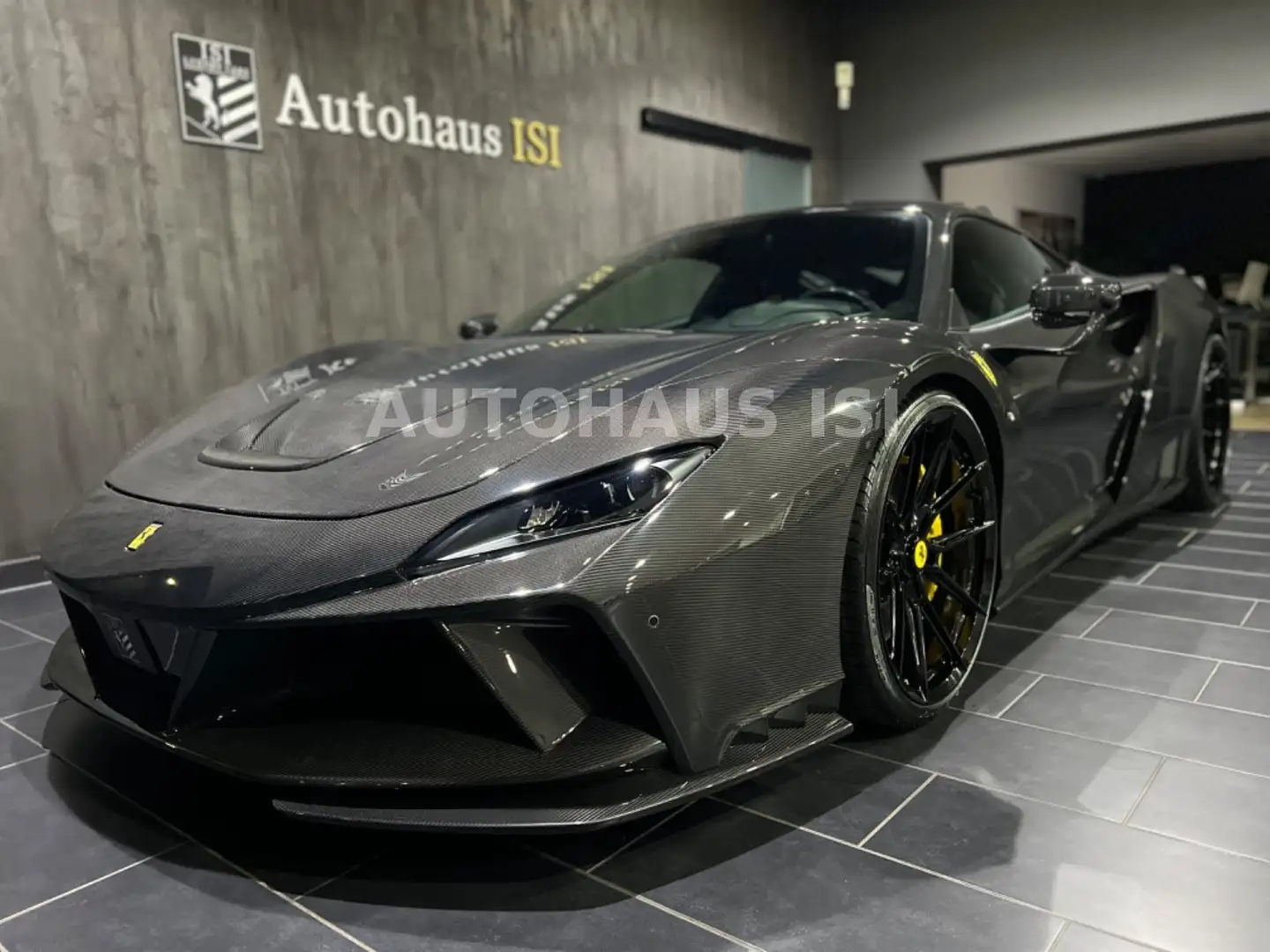 Ferrari F8 Tributo FULL CARBON, NOVITEC N-LARGO 1 of 1 Grau - 2