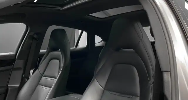 Porsche Panamera view 13