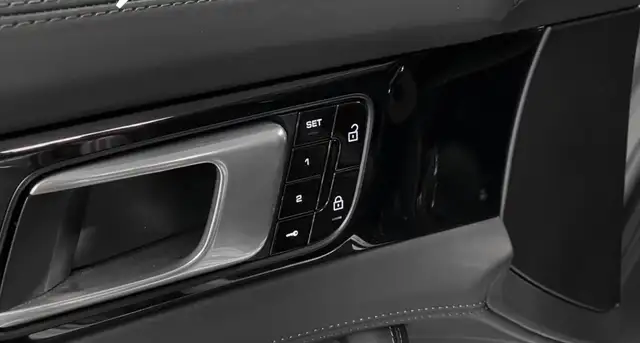 Porsche Panamera view 10