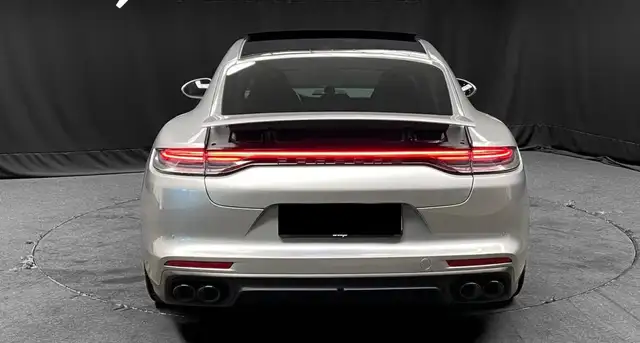 Porsche Panamera view 7