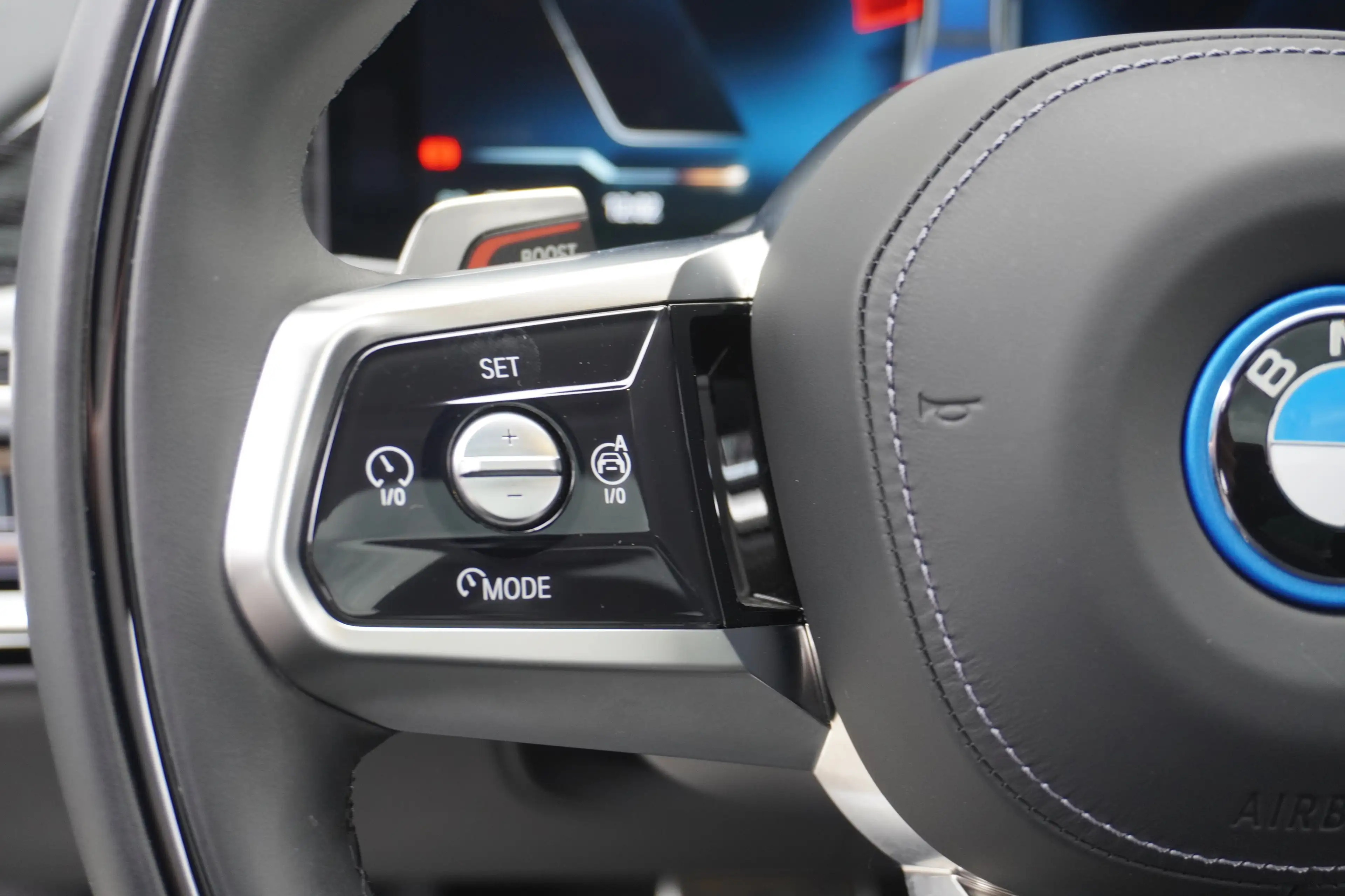 BMW i7 xDrive60 Limousine — photo 9