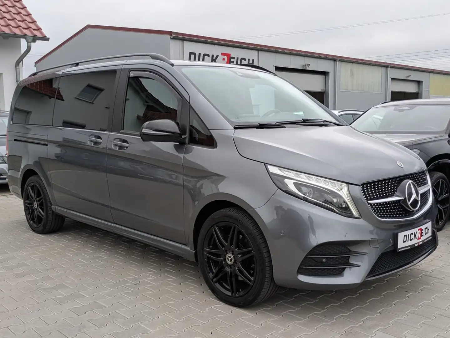Mercedes-Benz V 250 d AMG lang LED*DISTRONIC*AHK*NIGHT*19ZOLL Gris - 1