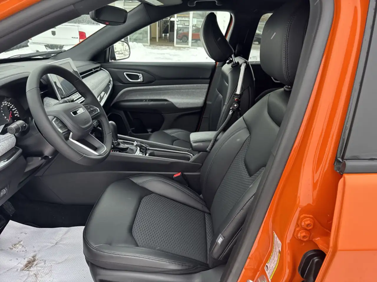 Jeep Compass снимка Jeep Compass