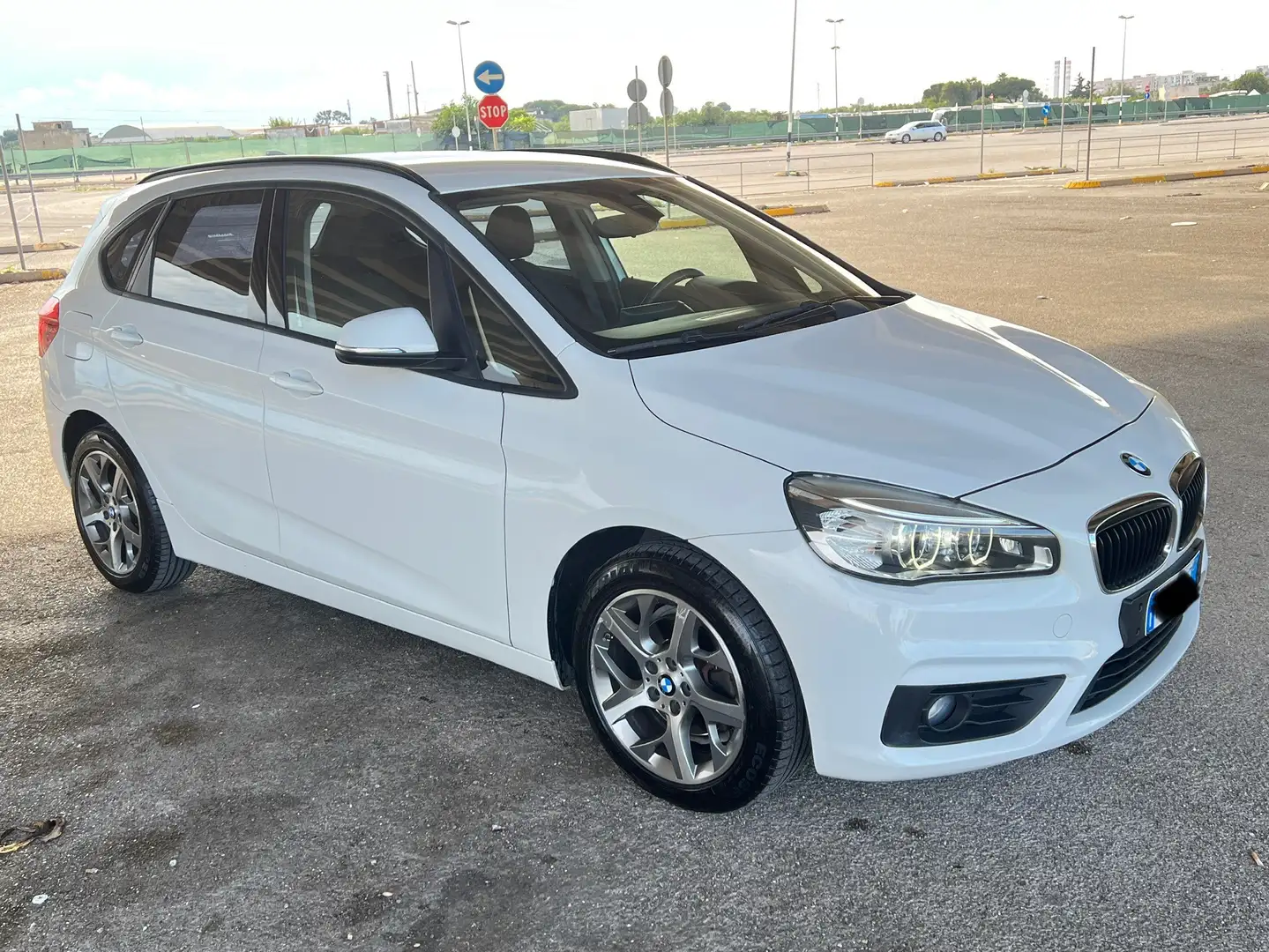 BMW 218 218d Active Tourer Sport - 2