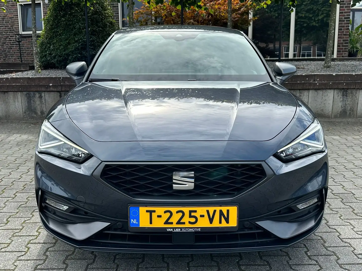 SEAT Leon Leon 1.4 TSI eHy. PHEV FR Grijs - 2