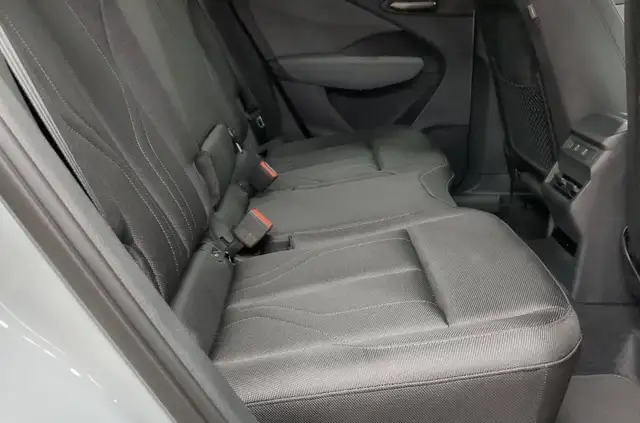 Audi Q3 view 9