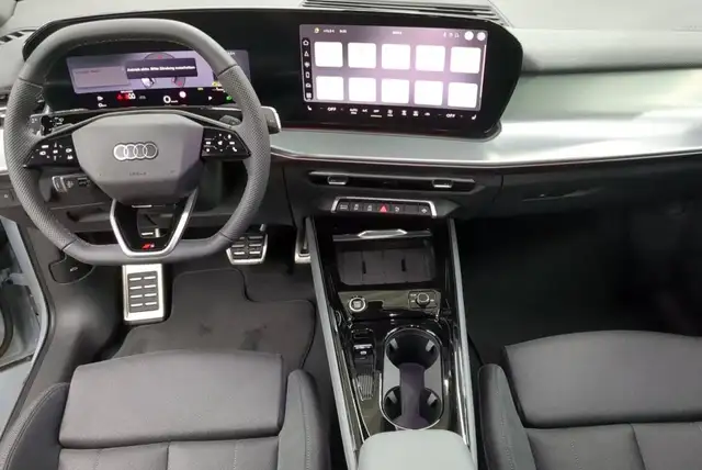 Audi Q3 view 7