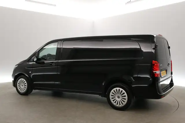 Mercedes-Benz Vito view 4