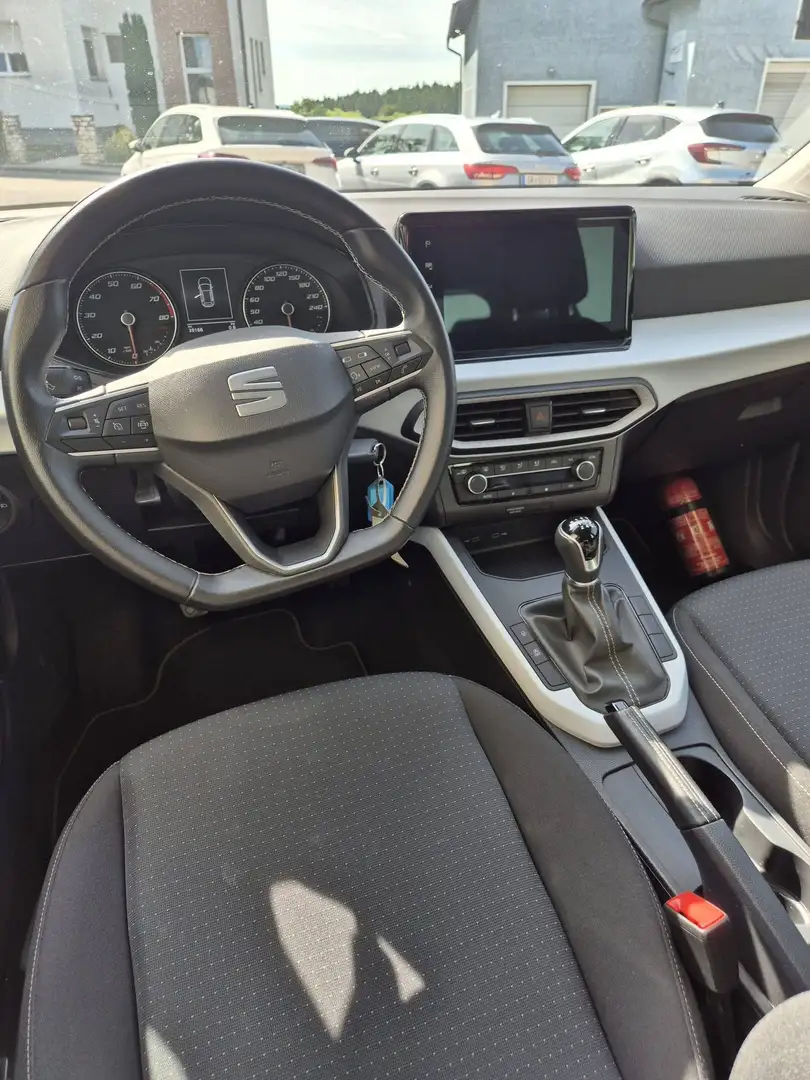SEAT Arona Style LED Tempomat Navi Spurassist ISOFIX uvm. Schwarz - 2