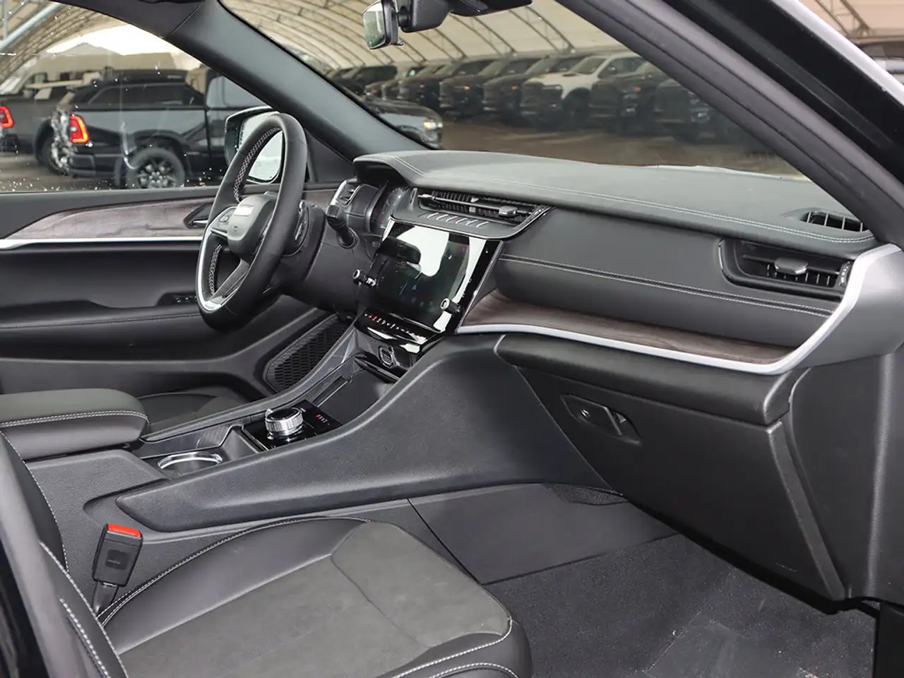 Jeep Grand Cherokee снимка Jeep Grand Cherokee