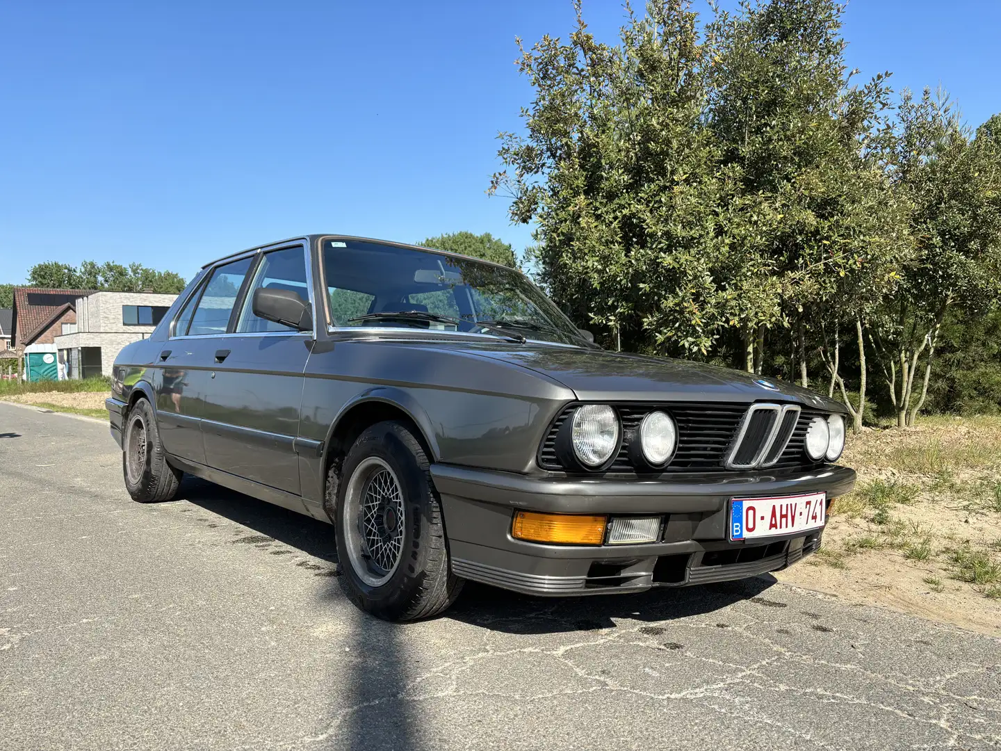 BMW 520 520ia Šedá - 1