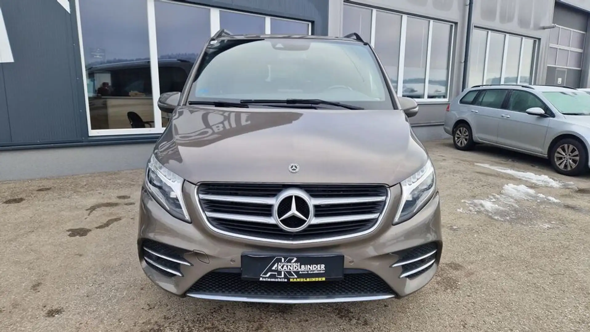 Mercedes-Benz V 250 d AMG-Packet 4MATIC Aut. ''1.Besitz'' Grigio - 2