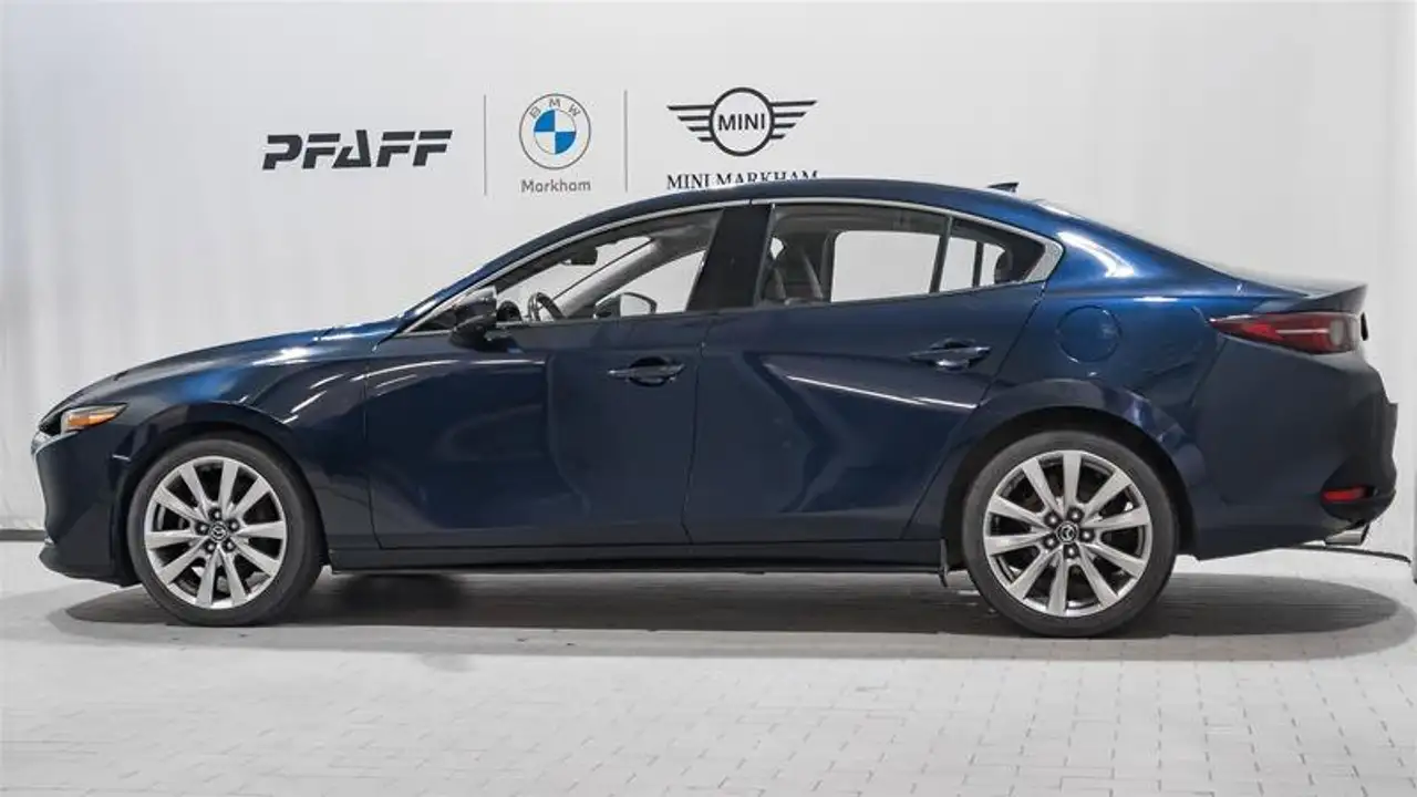 Mazda 3 снимка Mazda 3