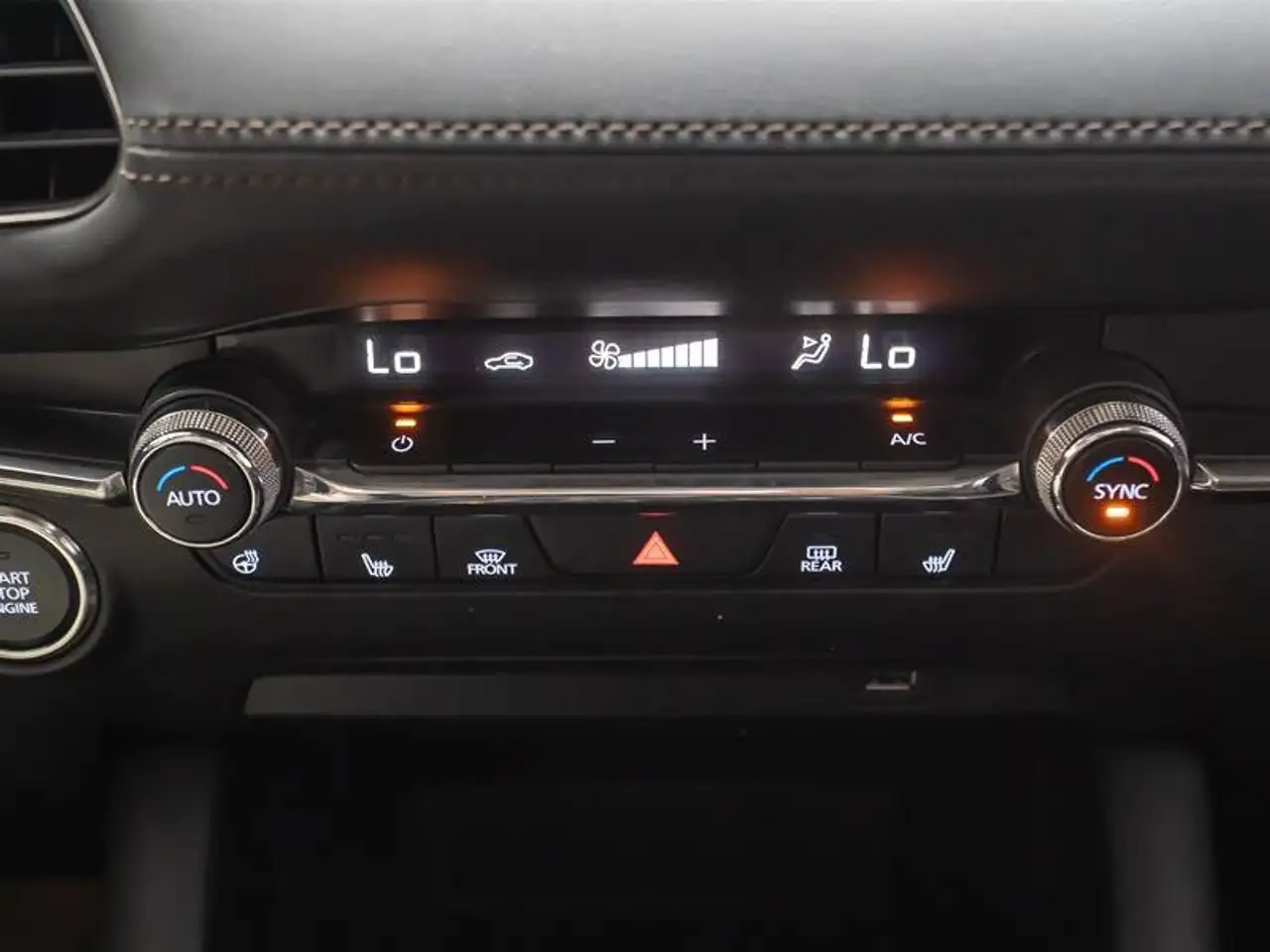 Mazda 3 снимка Mazda 3