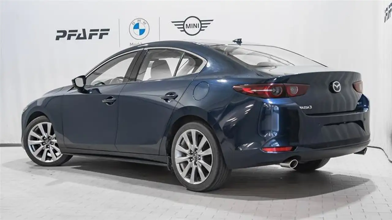 Mazda 3 снимка Mazda 3